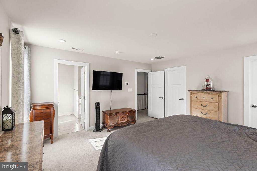 5428 HOLLEY OAK LN, FREDERICKSBURG, Virginia 22407, 4 Bedrooms Bedrooms, 8 Rooms Rooms,3 BathroomsBathrooms,Residential,For sale,5428 HOLLEY OAK LN,VASP2038400 MLS # VASP2038400