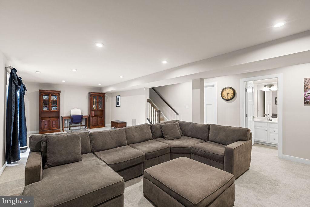 5428 HOLLEY OAK LN, FREDERICKSBURG, Virginia 22407, 4 Bedrooms Bedrooms, 8 Rooms Rooms,3 BathroomsBathrooms,Residential,For sale,5428 HOLLEY OAK LN,VASP2038400 MLS # VASP2038400