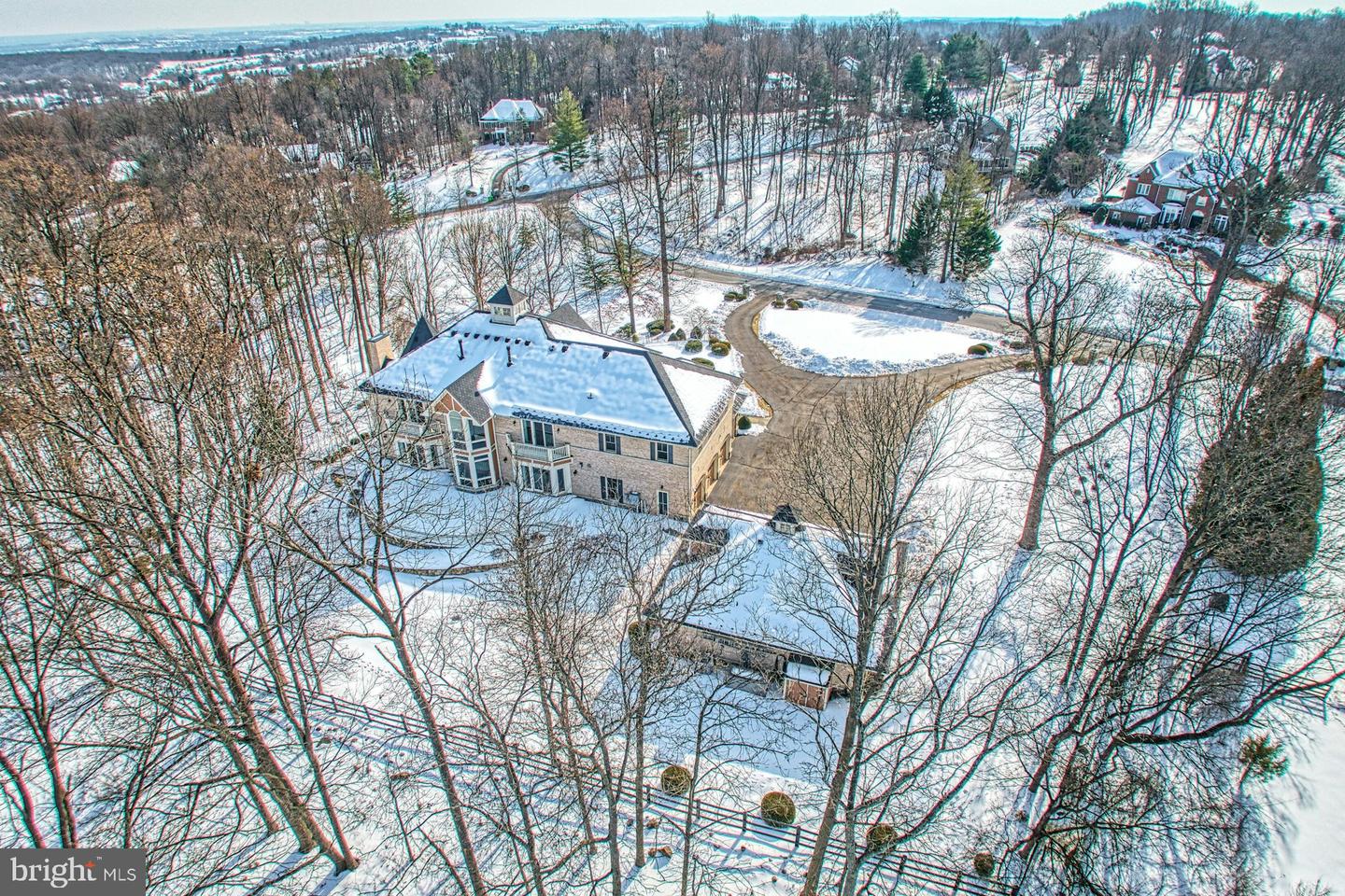 40436 BEACON HILL DR, LEESBURG, Virginia 20176, 5 Bedrooms Bedrooms, ,5 BathroomsBathrooms,Residential,For sale,40436 BEACON HILL DR,VALO2113328 MLS # VALO2113328