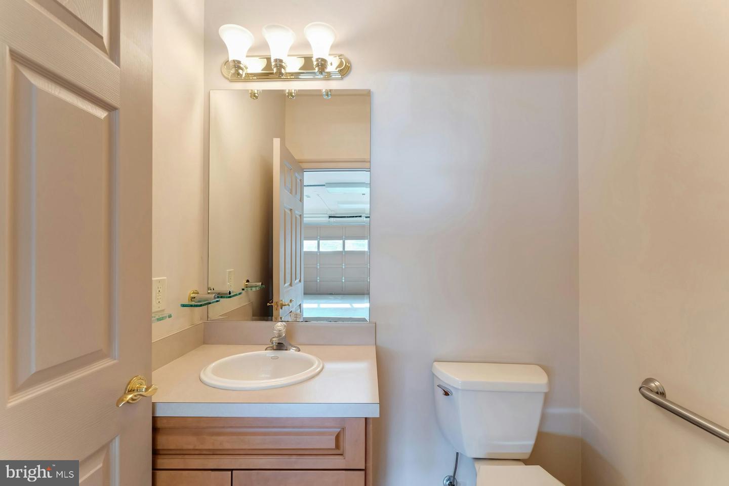 40436 BEACON HILL DR, LEESBURG, Virginia 20176, 5 Bedrooms Bedrooms, ,5 BathroomsBathrooms,Residential,For sale,40436 BEACON HILL DR,VALO2113328 MLS # VALO2113328