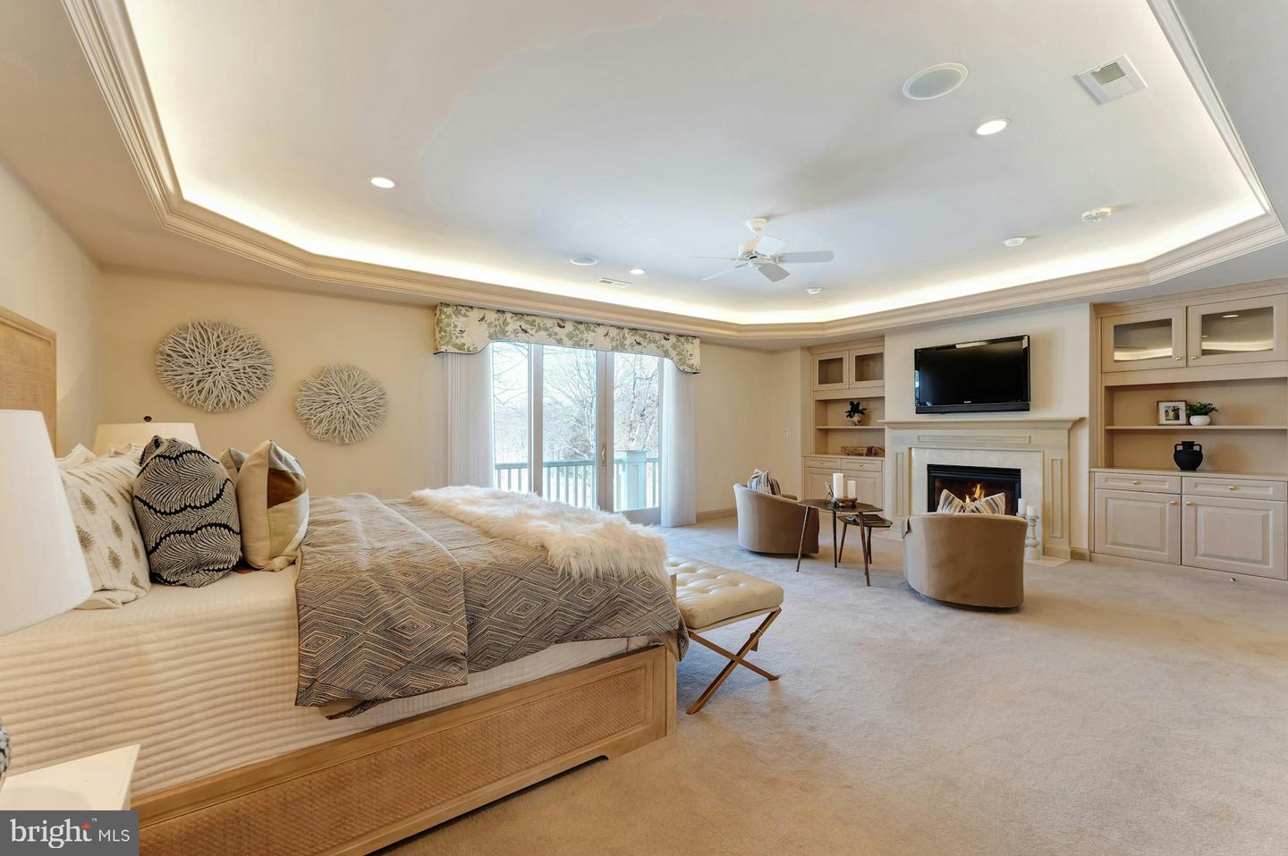 40436 BEACON HILL DR, LEESBURG, Virginia 20176, 5 Bedrooms Bedrooms, ,5 BathroomsBathrooms,Residential,For sale,40436 BEACON HILL DR,VALO2113328 MLS # VALO2113328