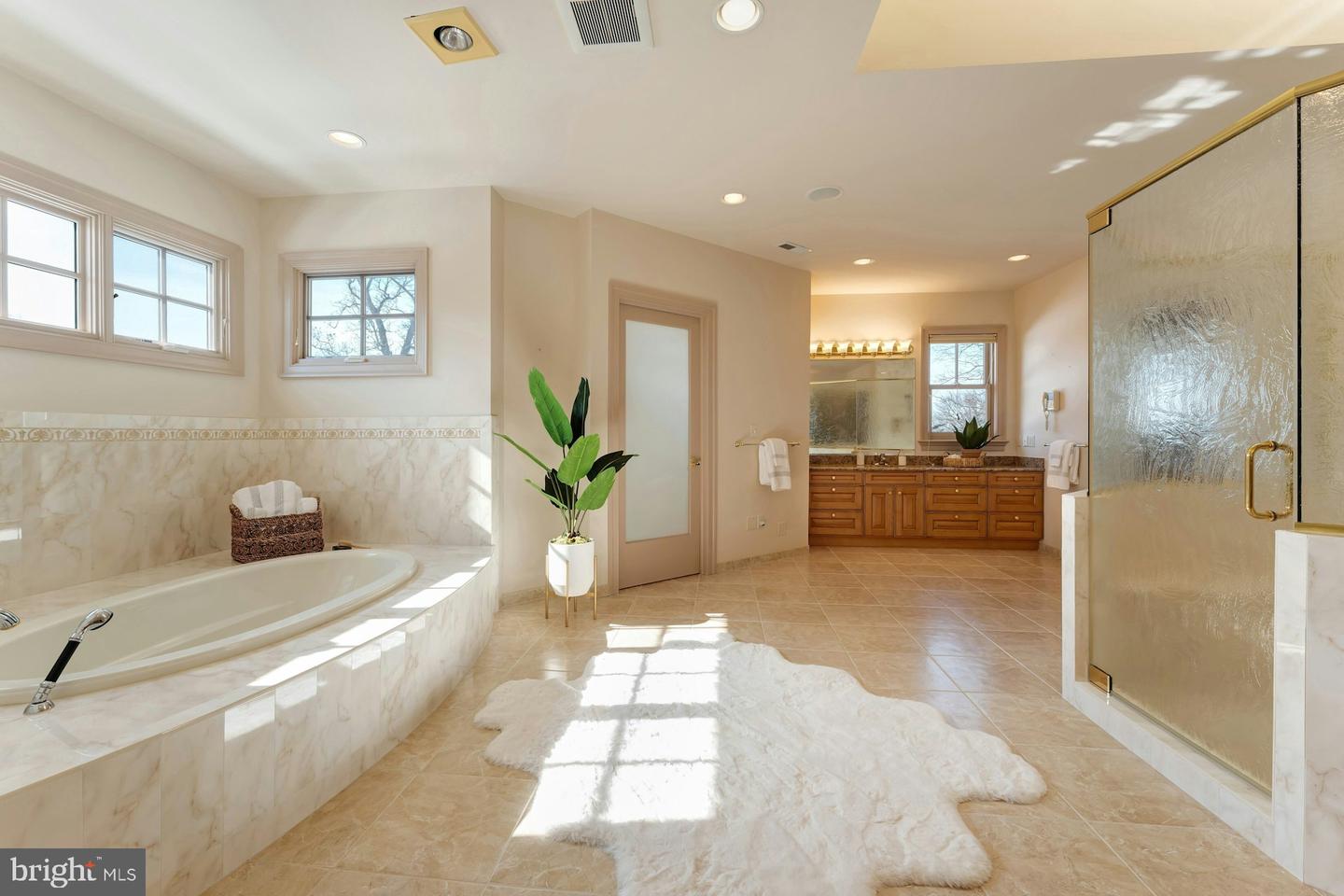 40436 BEACON HILL DR, LEESBURG, Virginia 20176, 5 Bedrooms Bedrooms, ,5 BathroomsBathrooms,Residential,For sale,40436 BEACON HILL DR,VALO2113328 MLS # VALO2113328