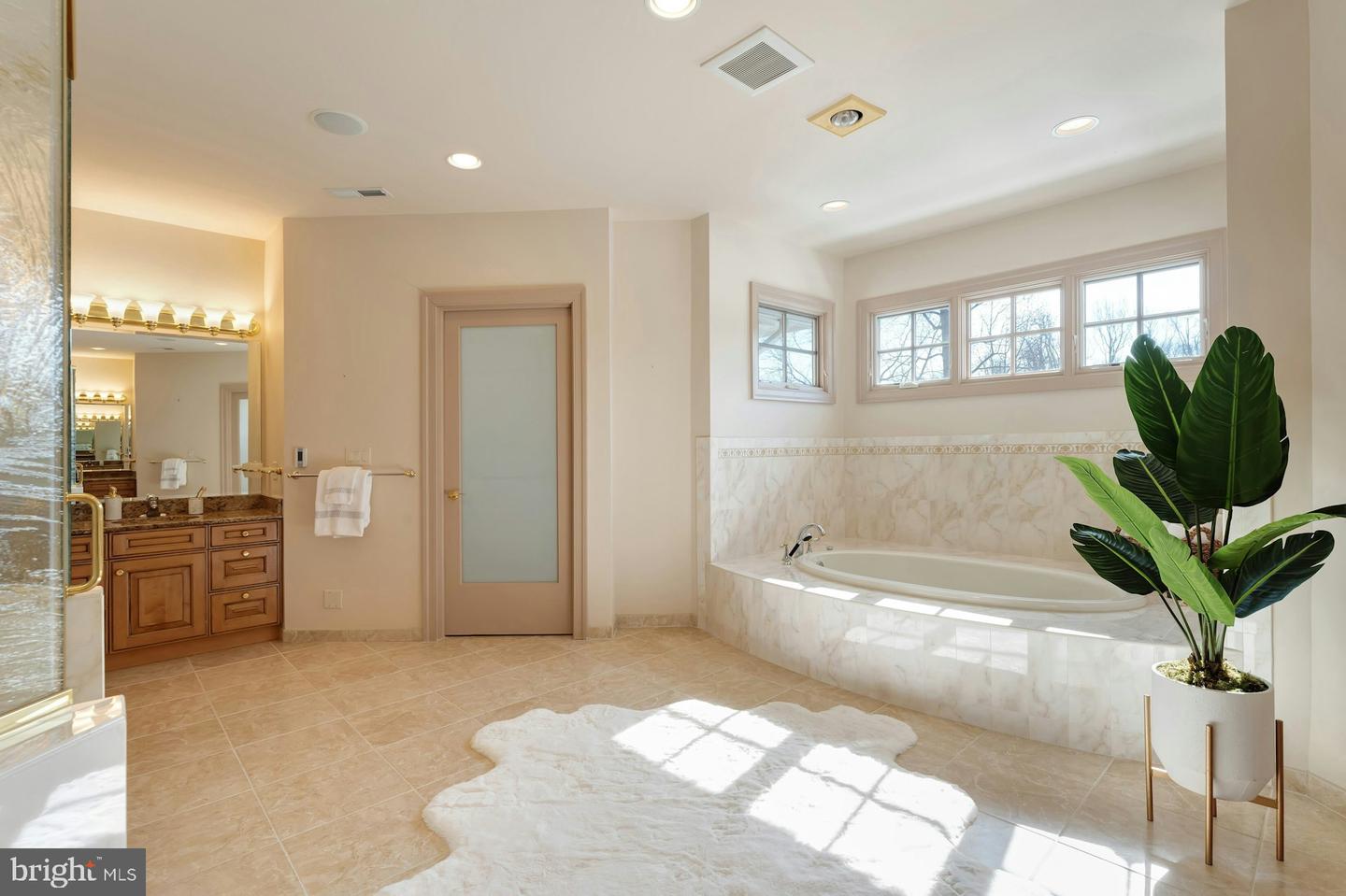 40436 BEACON HILL DR, LEESBURG, Virginia 20176, 5 Bedrooms Bedrooms, ,5 BathroomsBathrooms,Residential,For sale,40436 BEACON HILL DR,VALO2113328 MLS # VALO2113328