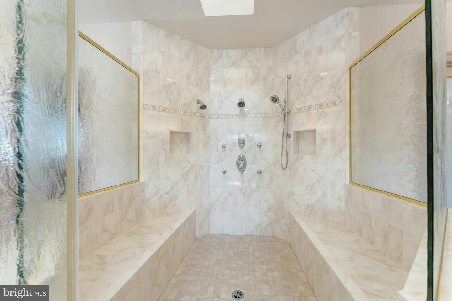 40436 BEACON HILL DR, LEESBURG, Virginia 20176, 5 Bedrooms Bedrooms, ,5 BathroomsBathrooms,Residential,For sale,40436 BEACON HILL DR,VALO2113328 MLS # VALO2113328