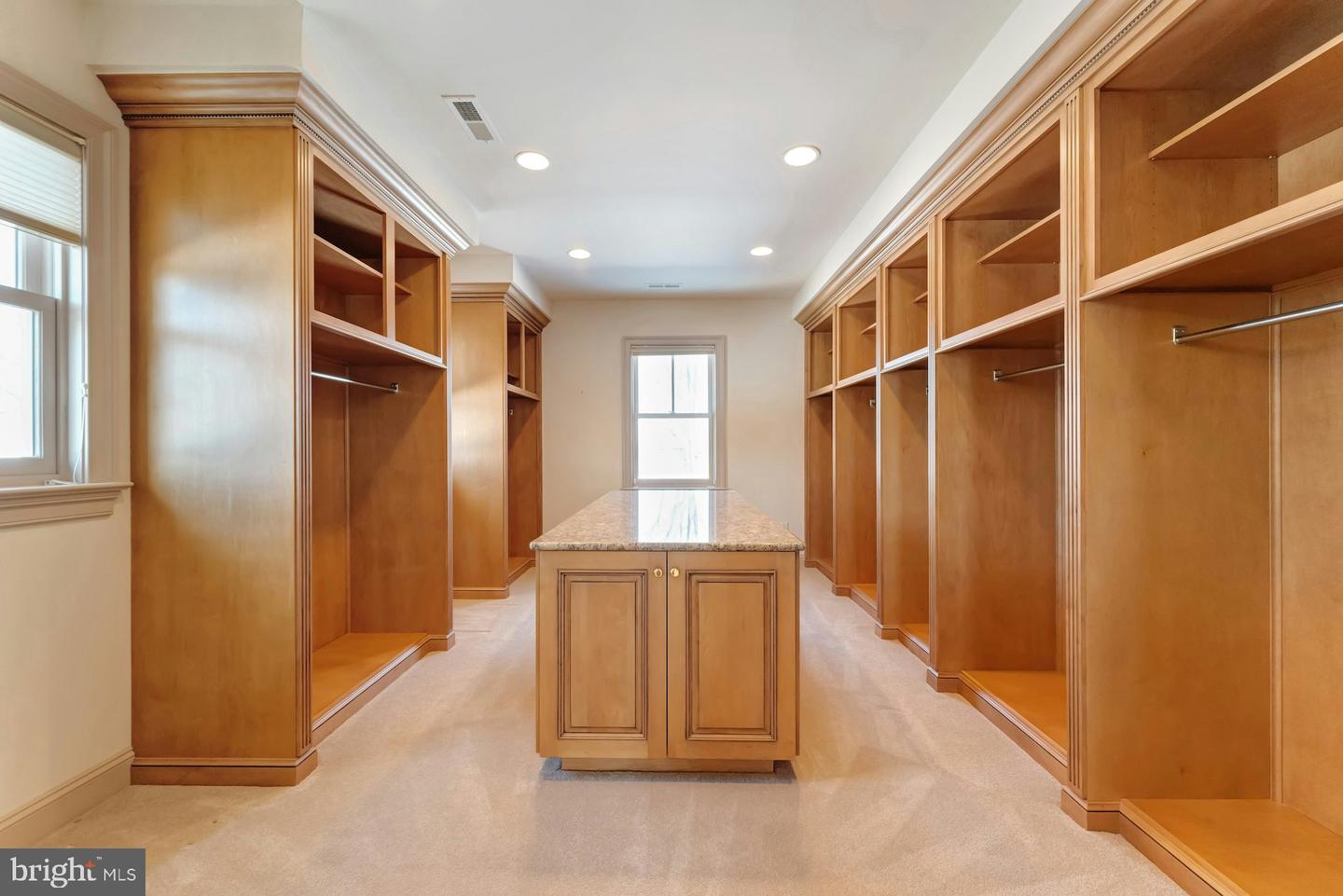 40436 BEACON HILL DR, LEESBURG, Virginia 20176, 5 Bedrooms Bedrooms, ,5 BathroomsBathrooms,Residential,For sale,40436 BEACON HILL DR,VALO2113328 MLS # VALO2113328