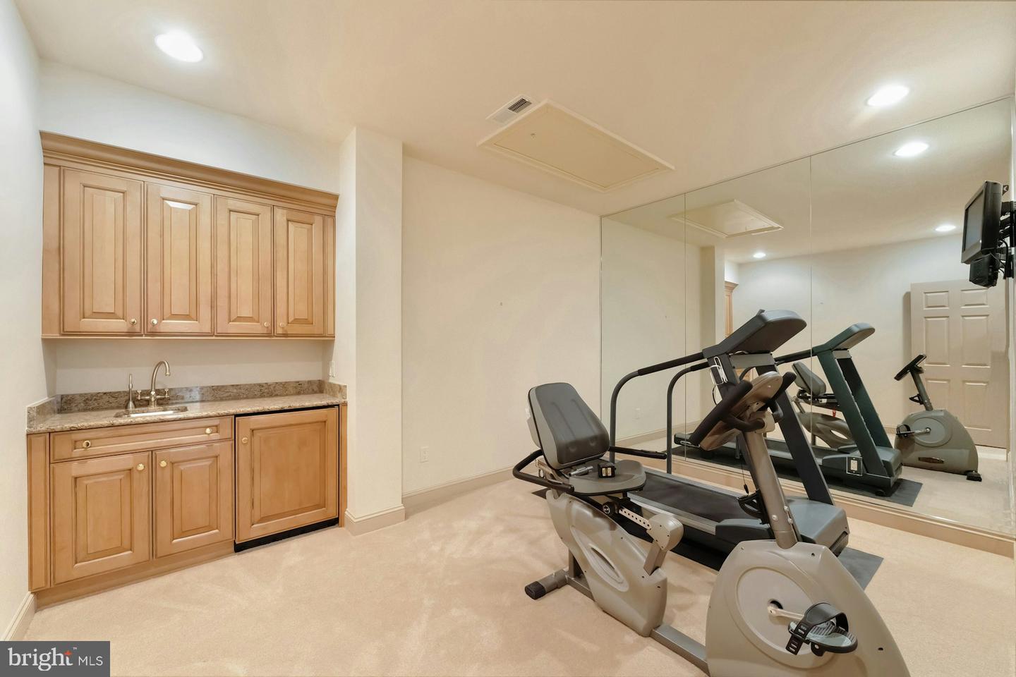 40436 BEACON HILL DR, LEESBURG, Virginia 20176, 5 Bedrooms Bedrooms, ,5 BathroomsBathrooms,Residential,For sale,40436 BEACON HILL DR,VALO2113328 MLS # VALO2113328