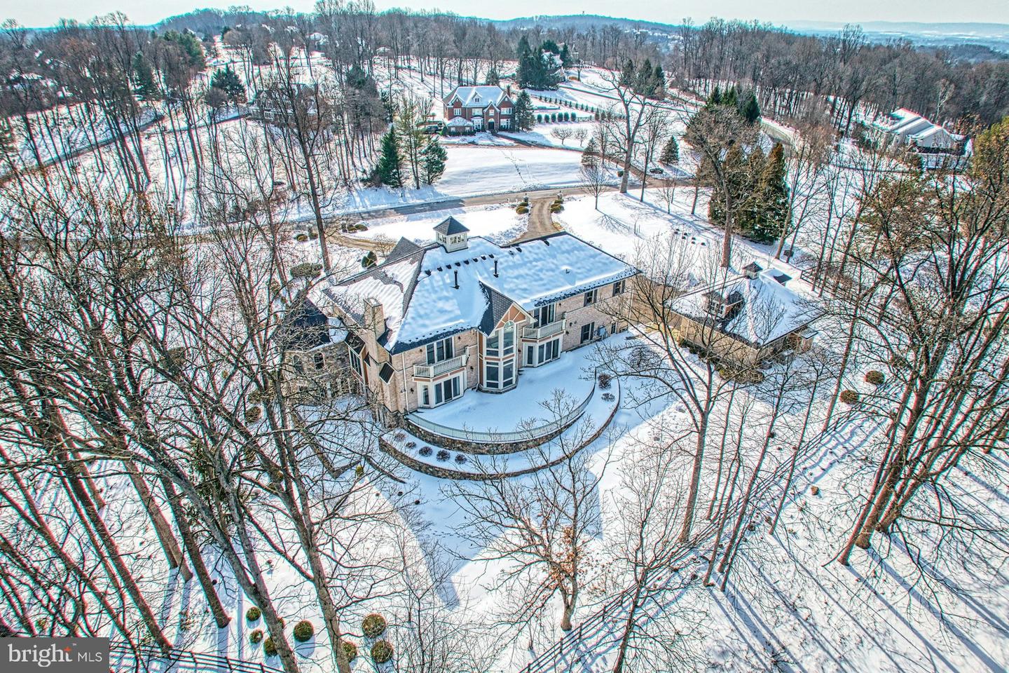 40436 BEACON HILL DR, LEESBURG, Virginia 20176, 5 Bedrooms Bedrooms, ,5 BathroomsBathrooms,Residential,For sale,40436 BEACON HILL DR,VALO2113328 MLS # VALO2113328