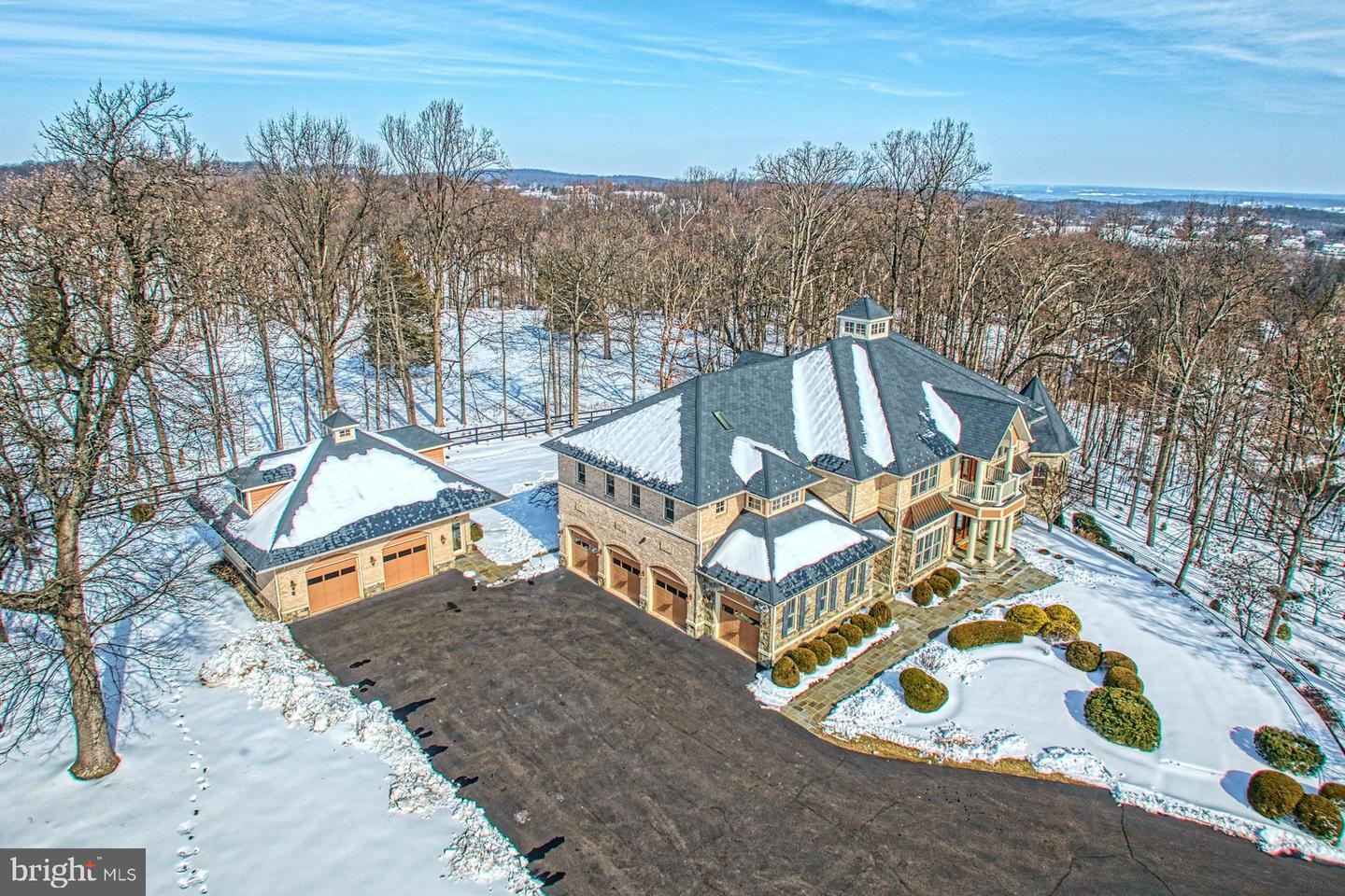 40436 BEACON HILL DR, LEESBURG, Virginia 20176, 5 Bedrooms Bedrooms, ,5 BathroomsBathrooms,Residential,For sale,40436 BEACON HILL DR,VALO2113328 MLS # VALO2113328