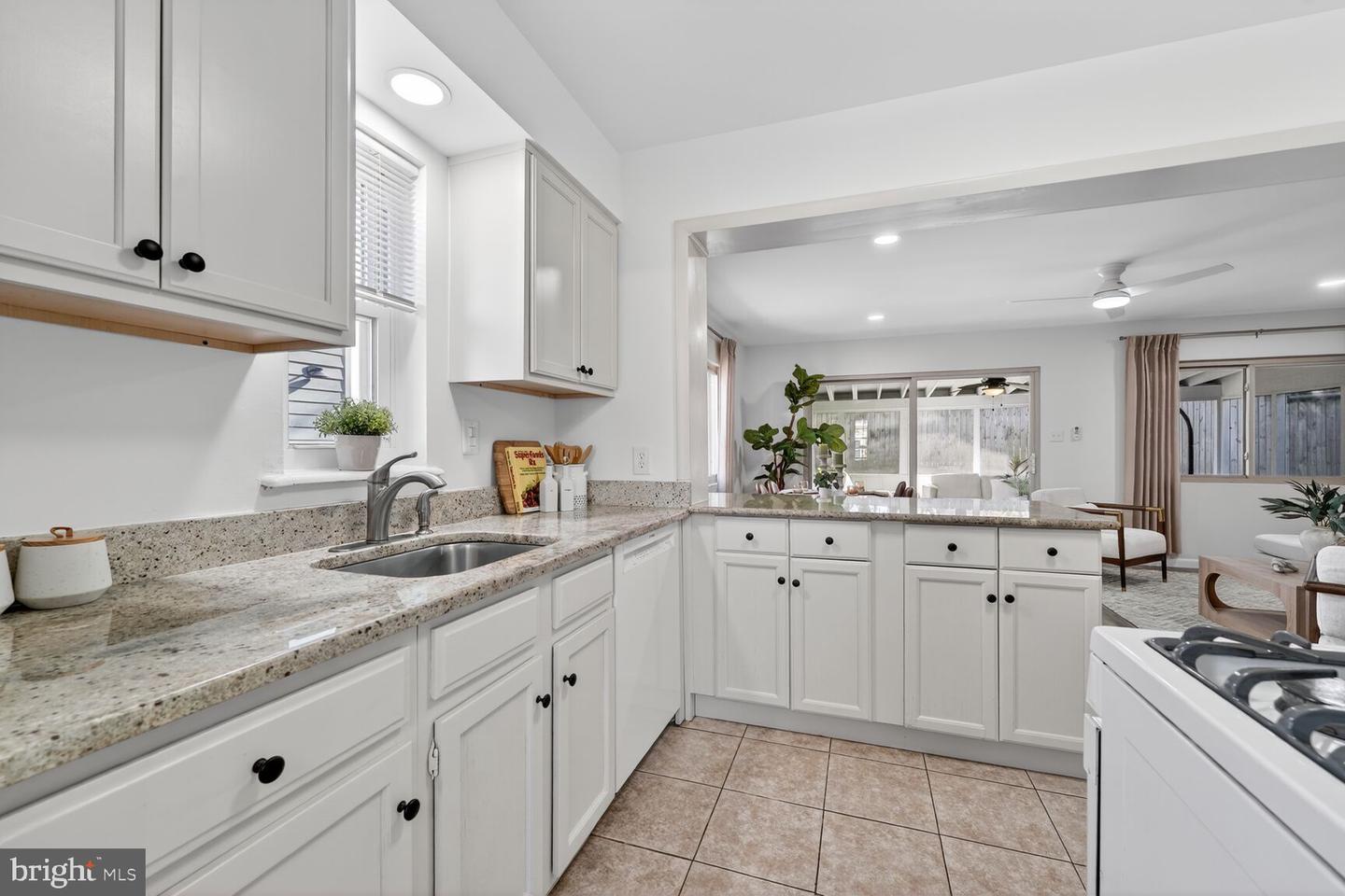 3316 6TH ST S, ARLINGTON, Virginia 22204, 2 Bedrooms Bedrooms, ,2 BathroomsBathrooms,Residential,For sale,3316 6TH ST S,VAAR2067318 MLS # VAAR2067318