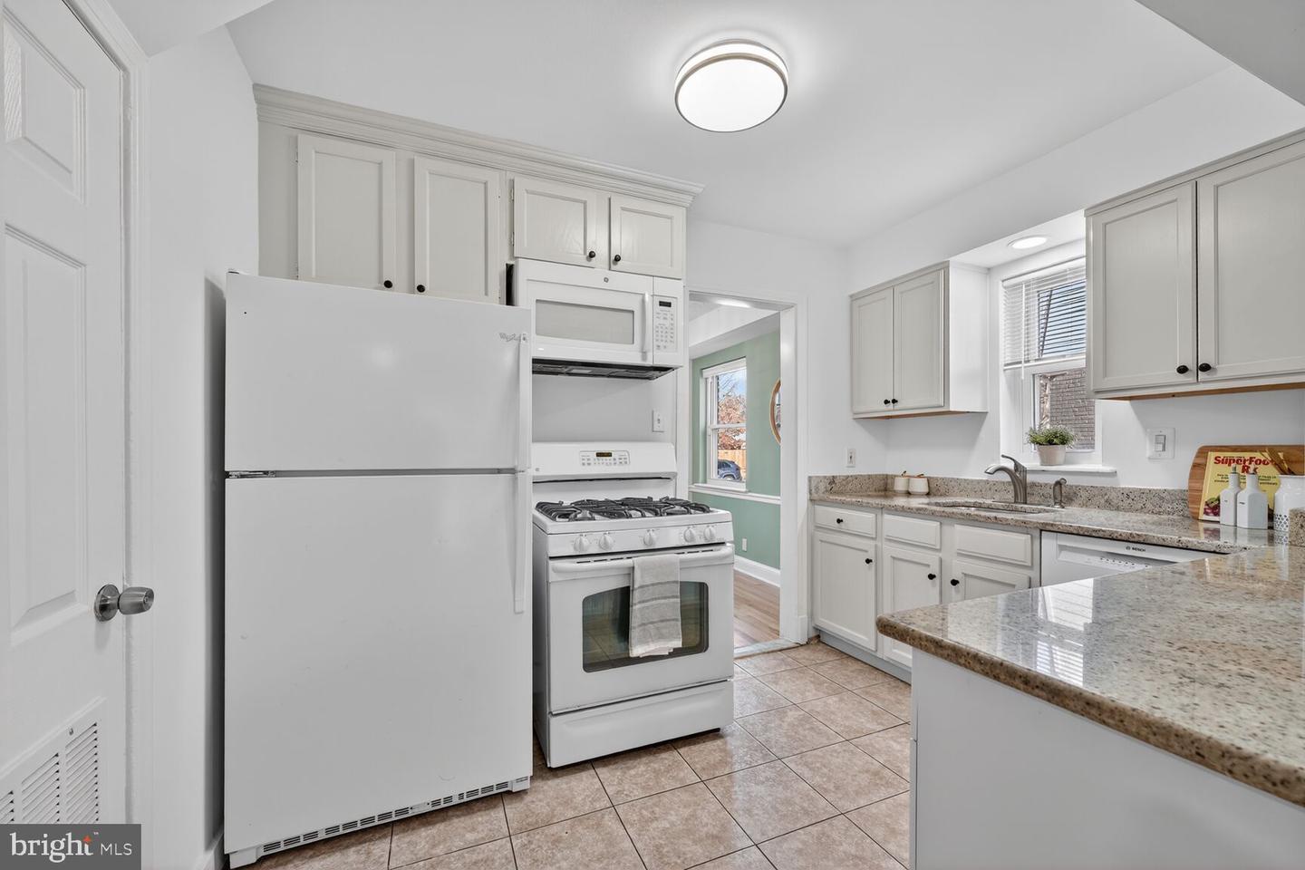 3316 6TH ST S, ARLINGTON, Virginia 22204, 2 Bedrooms Bedrooms, ,2 BathroomsBathrooms,Residential,For sale,3316 6TH ST S,VAAR2067318 MLS # VAAR2067318