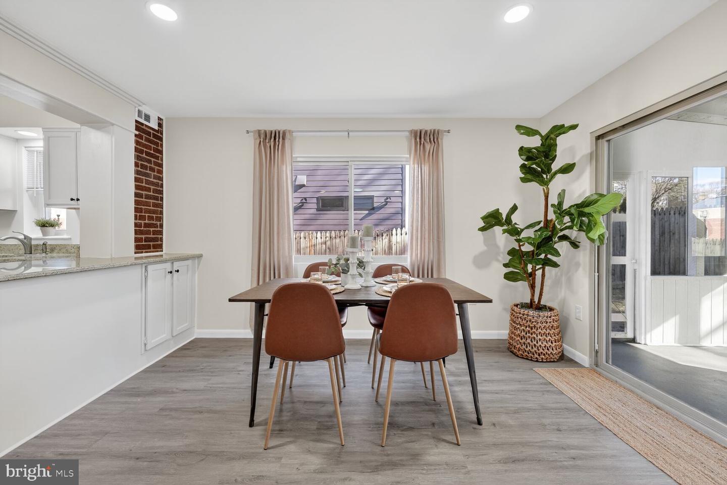 3316 6TH ST S, ARLINGTON, Virginia 22204, 2 Bedrooms Bedrooms, ,2 BathroomsBathrooms,Residential,For sale,3316 6TH ST S,VAAR2067318 MLS # VAAR2067318