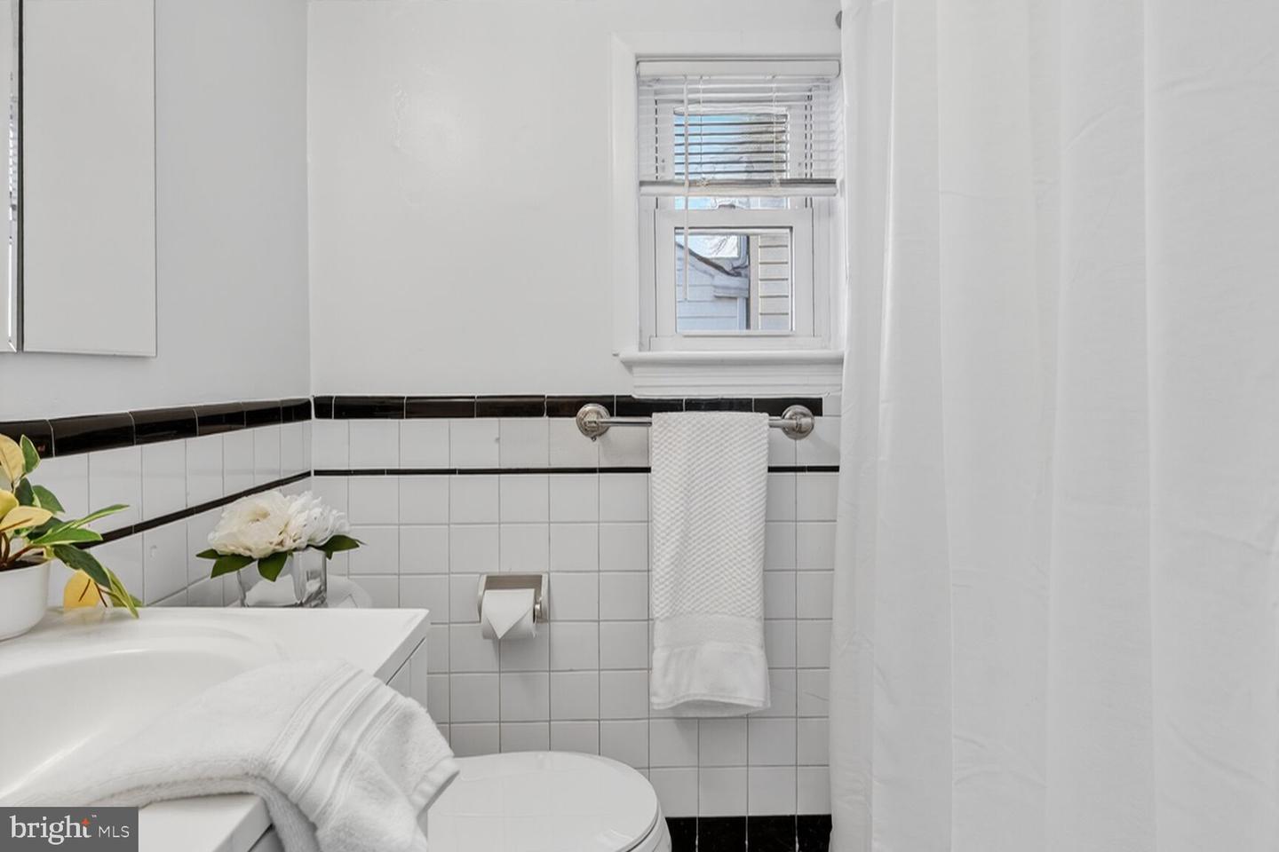 3316 6TH ST S, ARLINGTON, Virginia 22204, 2 Bedrooms Bedrooms, ,2 BathroomsBathrooms,Residential,For sale,3316 6TH ST S,VAAR2067318 MLS # VAAR2067318