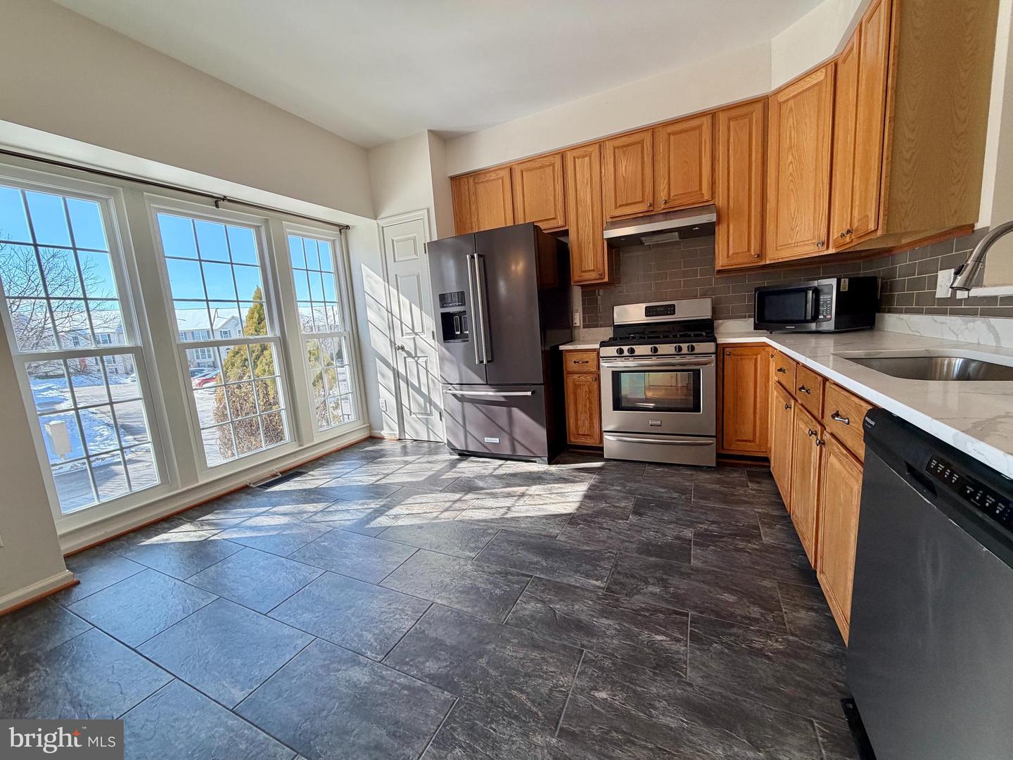 2224 SLUICE CHANNEL PL, WOODBRIDGE, Virginia 22192, 3 Bedrooms Bedrooms, ,2 BathroomsBathrooms,Residential,For sale,2224 SLUICE CHANNEL PL,VAPW2110018 MLS # VAPW2110018