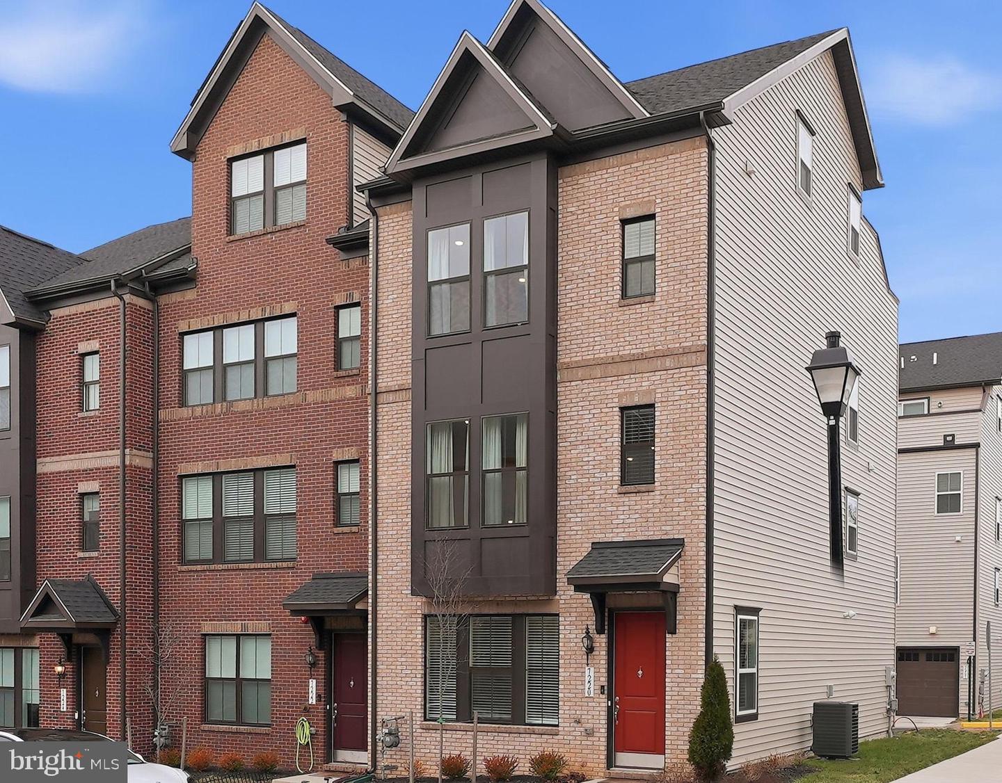 7220 MOUNTAINEER DR, ALEXANDRIA, Virginia 22306, 4 Bedrooms Bedrooms, ,3 BathroomsBathrooms,Residential,For sale,7220 MOUNTAINEER DR,VAFX2284706 MLS # VAFX2284706