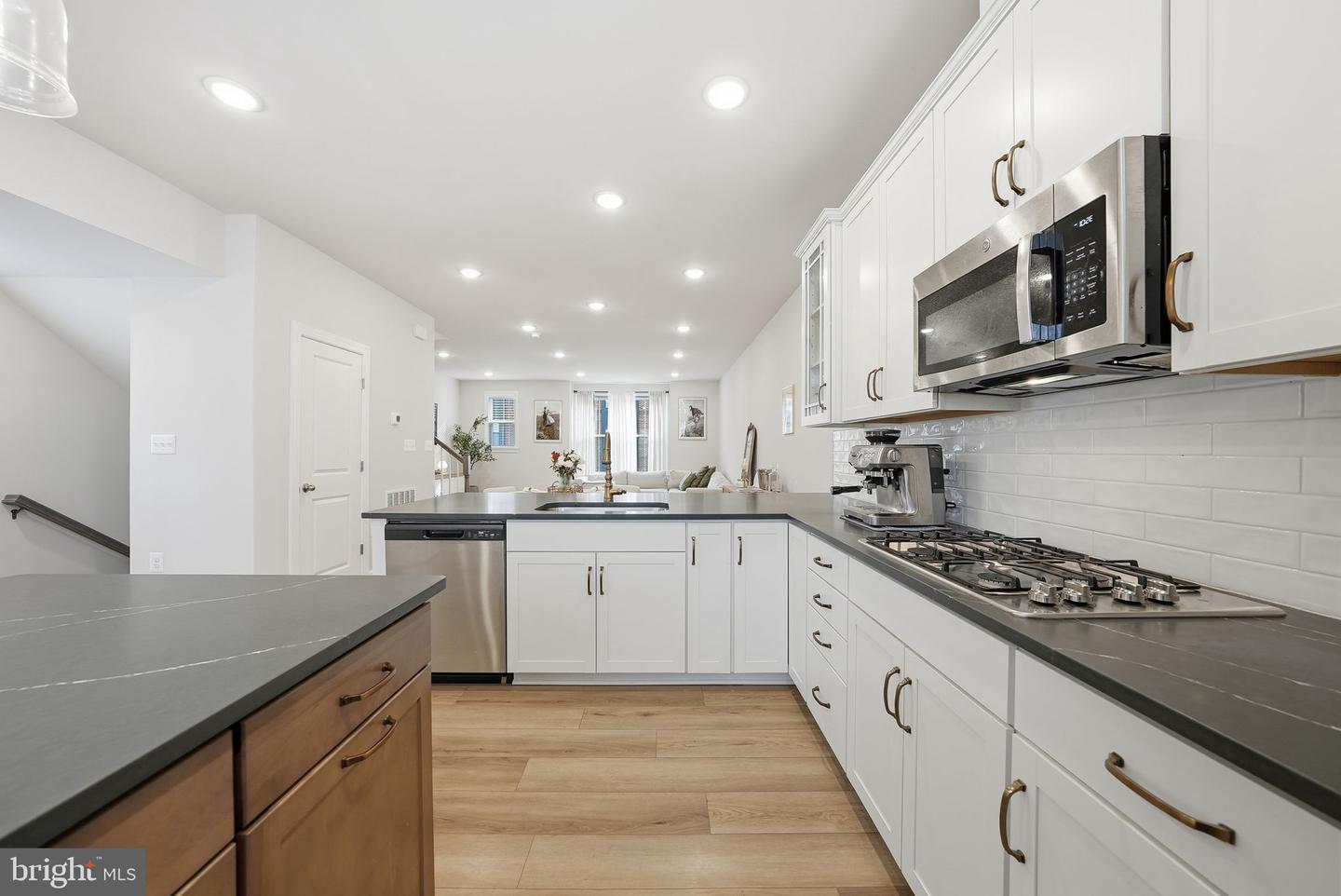 7220 MOUNTAINEER DR, ALEXANDRIA, Virginia 22306, 4 Bedrooms Bedrooms, ,3 BathroomsBathrooms,Residential,For sale,7220 MOUNTAINEER DR,VAFX2284706 MLS # VAFX2284706