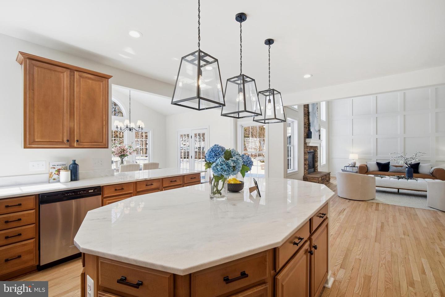 9348 OCCOQUAN OVERLOOK DR, LORTON, Virginia 22079, 5 Bedrooms Bedrooms, ,4 BathroomsBathrooms,Residential,For sale,9348 OCCOQUAN OVERLOOK DR,VAFX2284716 MLS # VAFX2284716