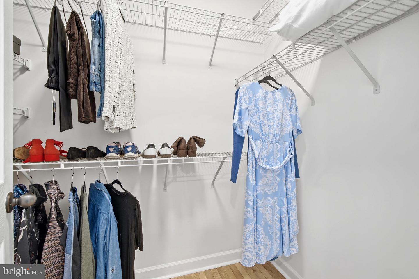 9348 OCCOQUAN OVERLOOK DR, LORTON, Virginia 22079, 5 Bedrooms Bedrooms, ,4 BathroomsBathrooms,Residential,For sale,9348 OCCOQUAN OVERLOOK DR,VAFX2284716 MLS # VAFX2284716