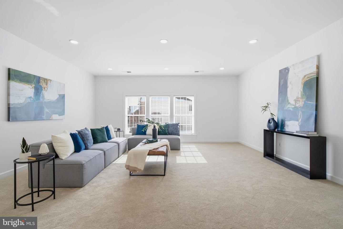 9348 OCCOQUAN OVERLOOK DR, LORTON, Virginia 22079, 5 Bedrooms Bedrooms, ,4 BathroomsBathrooms,Residential,For sale,9348 OCCOQUAN OVERLOOK DR,VAFX2284716 MLS # VAFX2284716