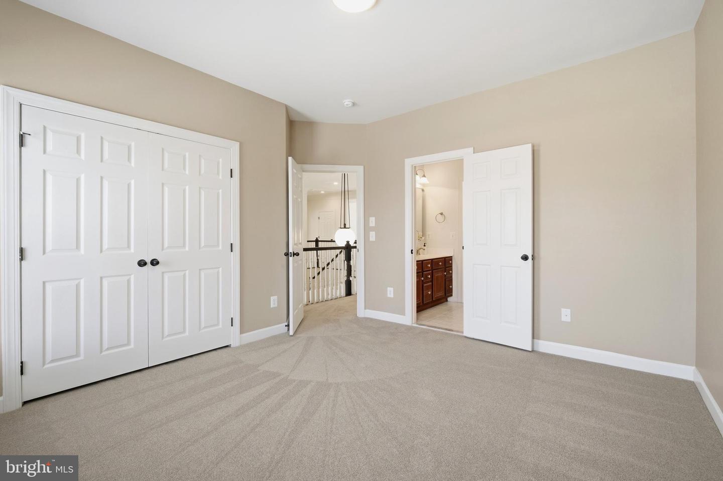 9348 OCCOQUAN OVERLOOK DR, LORTON, Virginia 22079, 5 Bedrooms Bedrooms, ,4 BathroomsBathrooms,Residential,For sale,9348 OCCOQUAN OVERLOOK DR,VAFX2284716 MLS # VAFX2284716