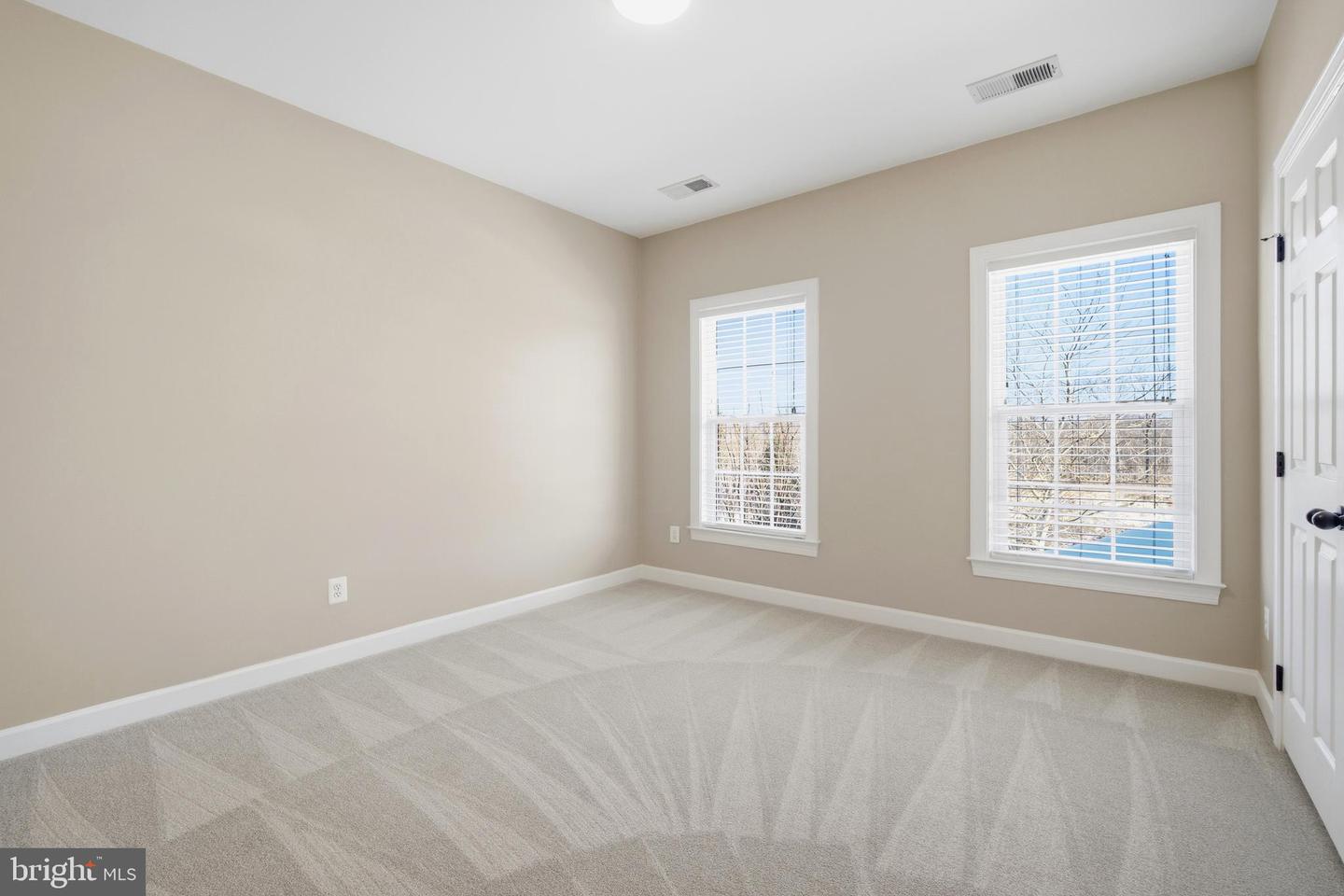 9348 OCCOQUAN OVERLOOK DR, LORTON, Virginia 22079, 5 Bedrooms Bedrooms, ,4 BathroomsBathrooms,Residential,For sale,9348 OCCOQUAN OVERLOOK DR,VAFX2284716 MLS # VAFX2284716