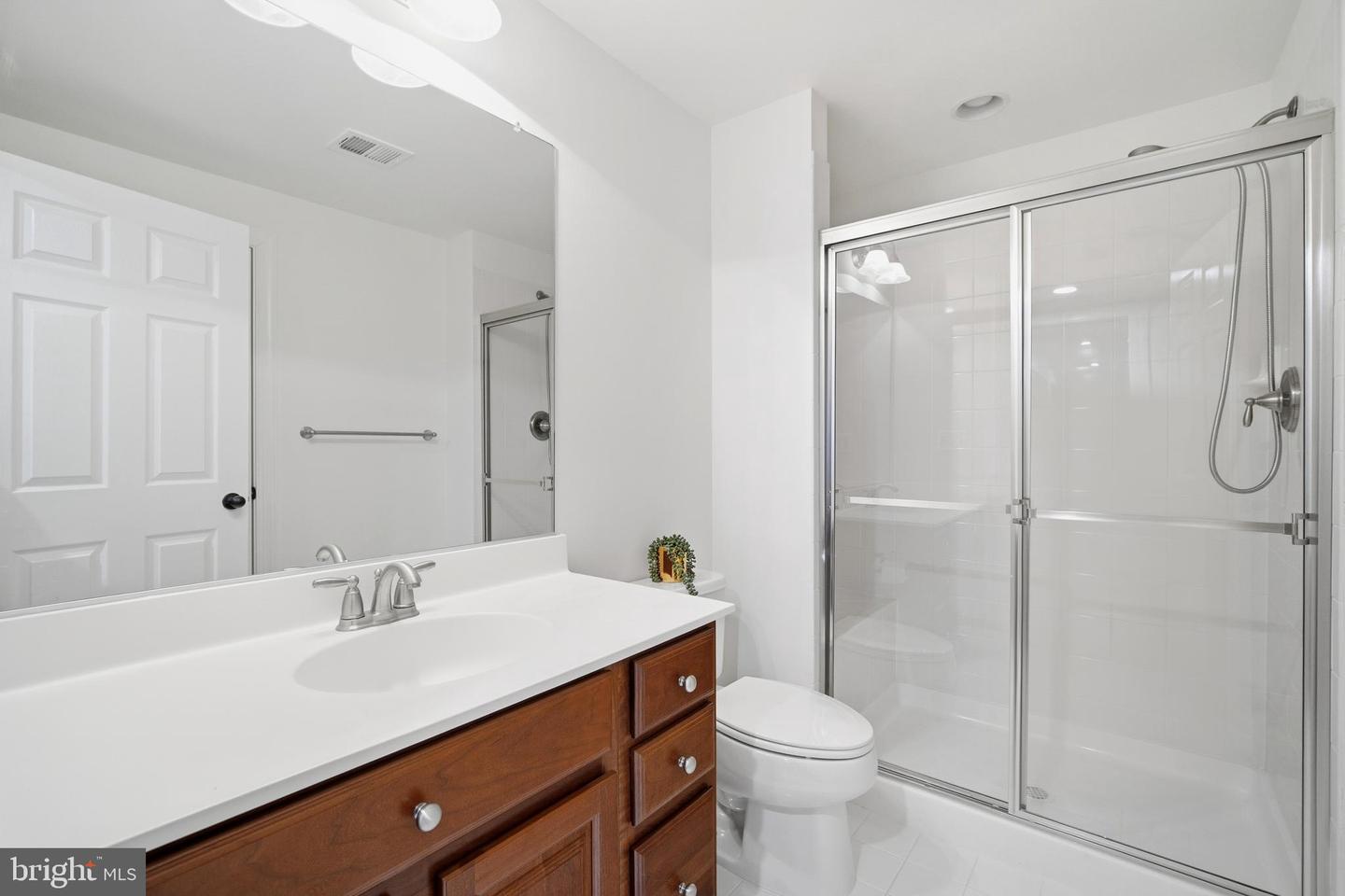 9348 OCCOQUAN OVERLOOK DR, LORTON, Virginia 22079, 5 Bedrooms Bedrooms, ,4 BathroomsBathrooms,Residential,For sale,9348 OCCOQUAN OVERLOOK DR,VAFX2284716 MLS # VAFX2284716