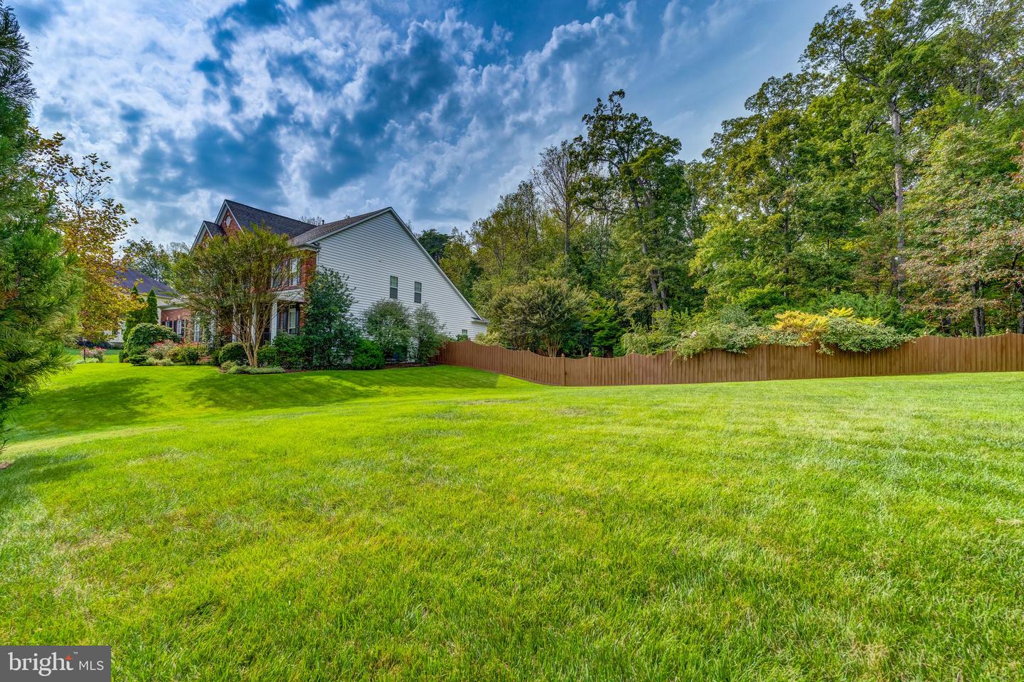 9348 OCCOQUAN OVERLOOK DR, LORTON, Virginia 22079, 5 Bedrooms Bedrooms, ,4 BathroomsBathrooms,Residential,For sale,9348 OCCOQUAN OVERLOOK DR,VAFX2284716 MLS # VAFX2284716