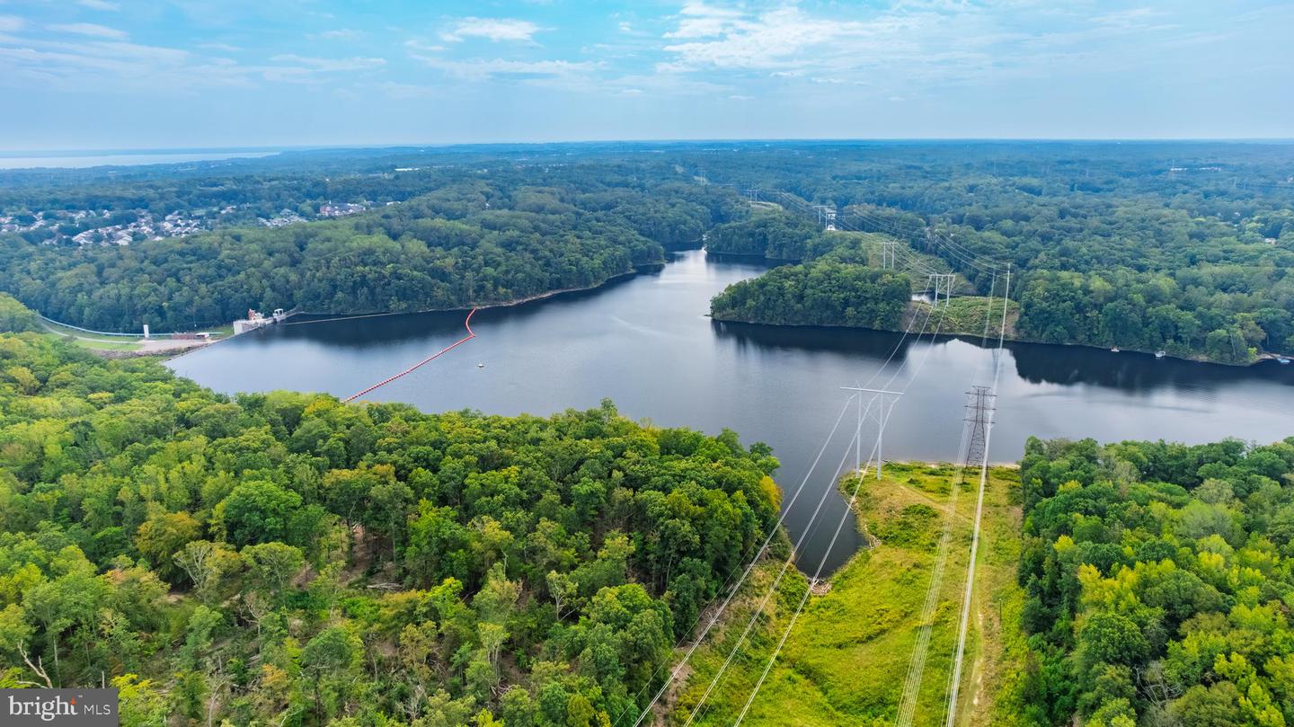 9348 OCCOQUAN OVERLOOK DR, LORTON, Virginia 22079, 5 Bedrooms Bedrooms, ,4 BathroomsBathrooms,Residential,For sale,9348 OCCOQUAN OVERLOOK DR,VAFX2284716 MLS # VAFX2284716