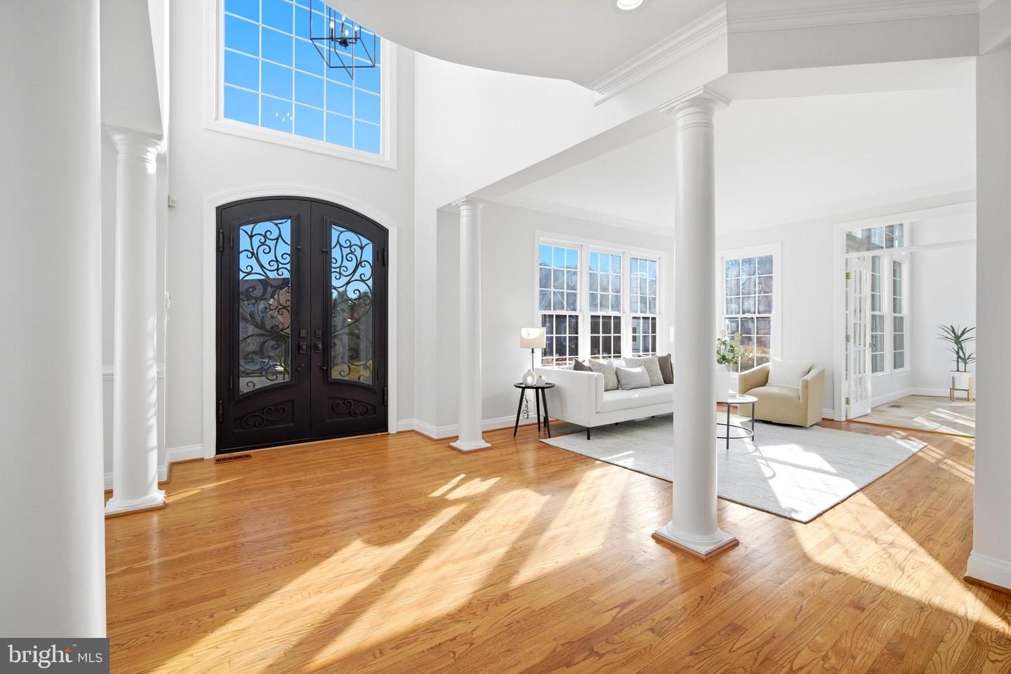 11866 TIMBER KNOLL CT, HERNDON, Virginia 20170, 6 Bedrooms Bedrooms, ,5 BathroomsBathrooms,Residential,For sale,11866 TIMBER KNOLL CT,VAFX2284804 MLS # VAFX2284804