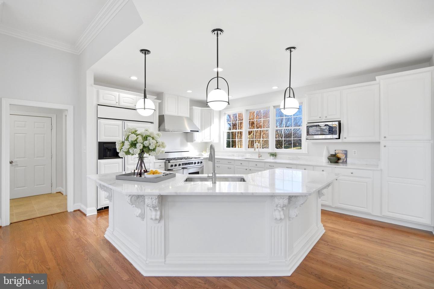 11866 TIMBER KNOLL CT, HERNDON, Virginia 20170, 6 Bedrooms Bedrooms, ,5 BathroomsBathrooms,Residential,For sale,11866 TIMBER KNOLL CT,VAFX2284804 MLS # VAFX2284804