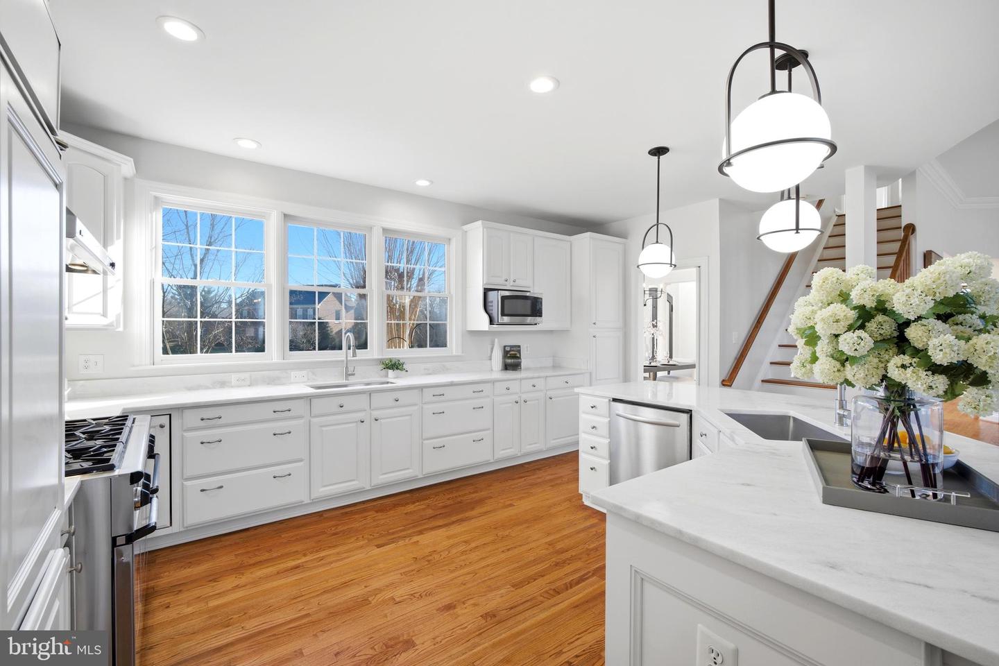 11866 TIMBER KNOLL CT, HERNDON, Virginia 20170, 6 Bedrooms Bedrooms, ,5 BathroomsBathrooms,Residential,For sale,11866 TIMBER KNOLL CT,VAFX2284804 MLS # VAFX2284804