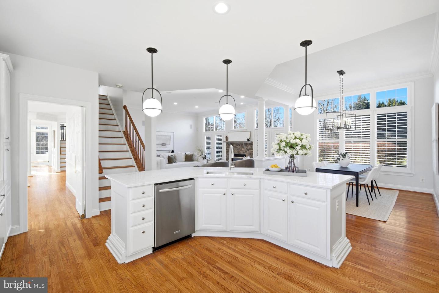 11866 TIMBER KNOLL CT, HERNDON, Virginia 20170, 6 Bedrooms Bedrooms, ,5 BathroomsBathrooms,Residential,For sale,11866 TIMBER KNOLL CT,VAFX2284804 MLS # VAFX2284804