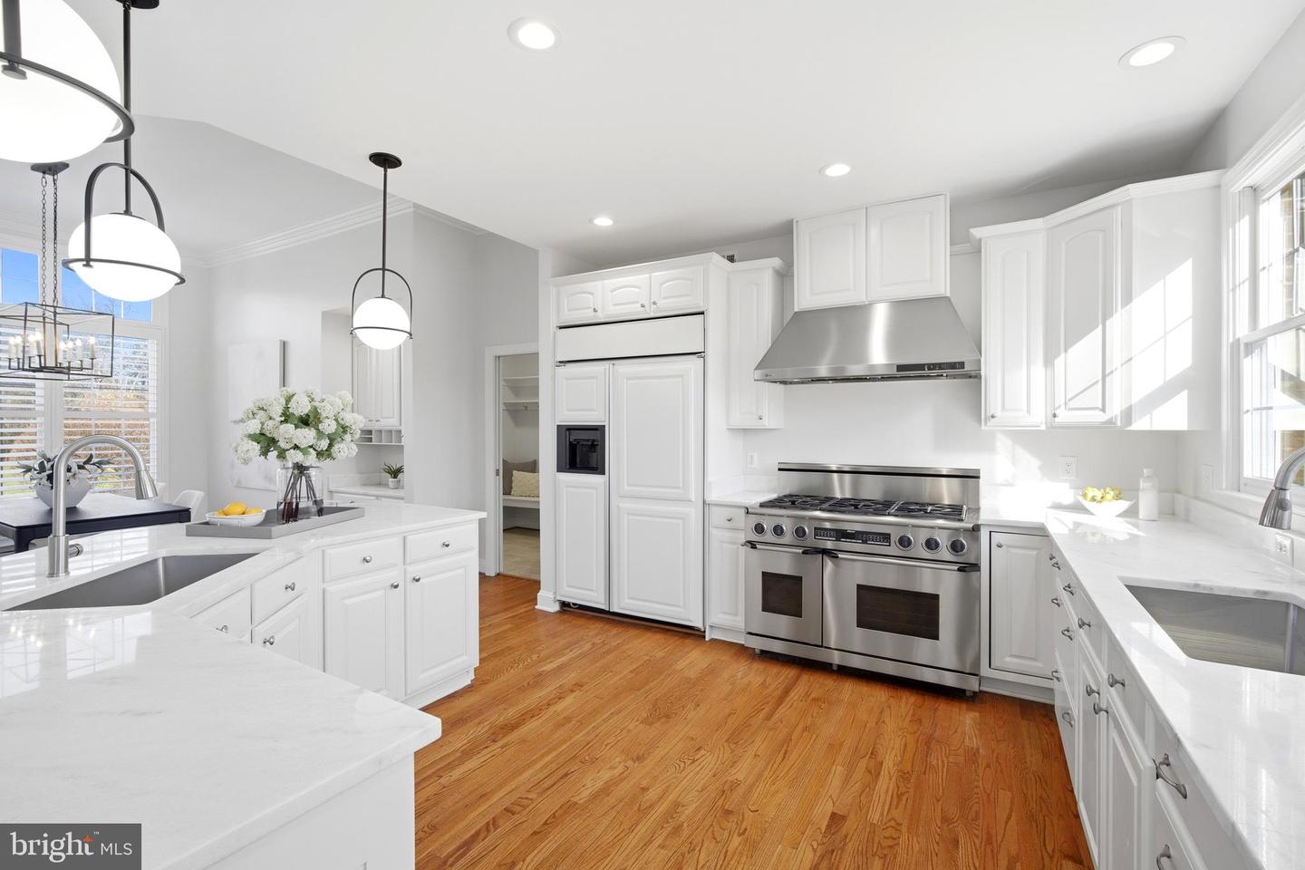 11866 TIMBER KNOLL CT, HERNDON, Virginia 20170, 6 Bedrooms Bedrooms, ,5 BathroomsBathrooms,Residential,For sale,11866 TIMBER KNOLL CT,VAFX2284804 MLS # VAFX2284804