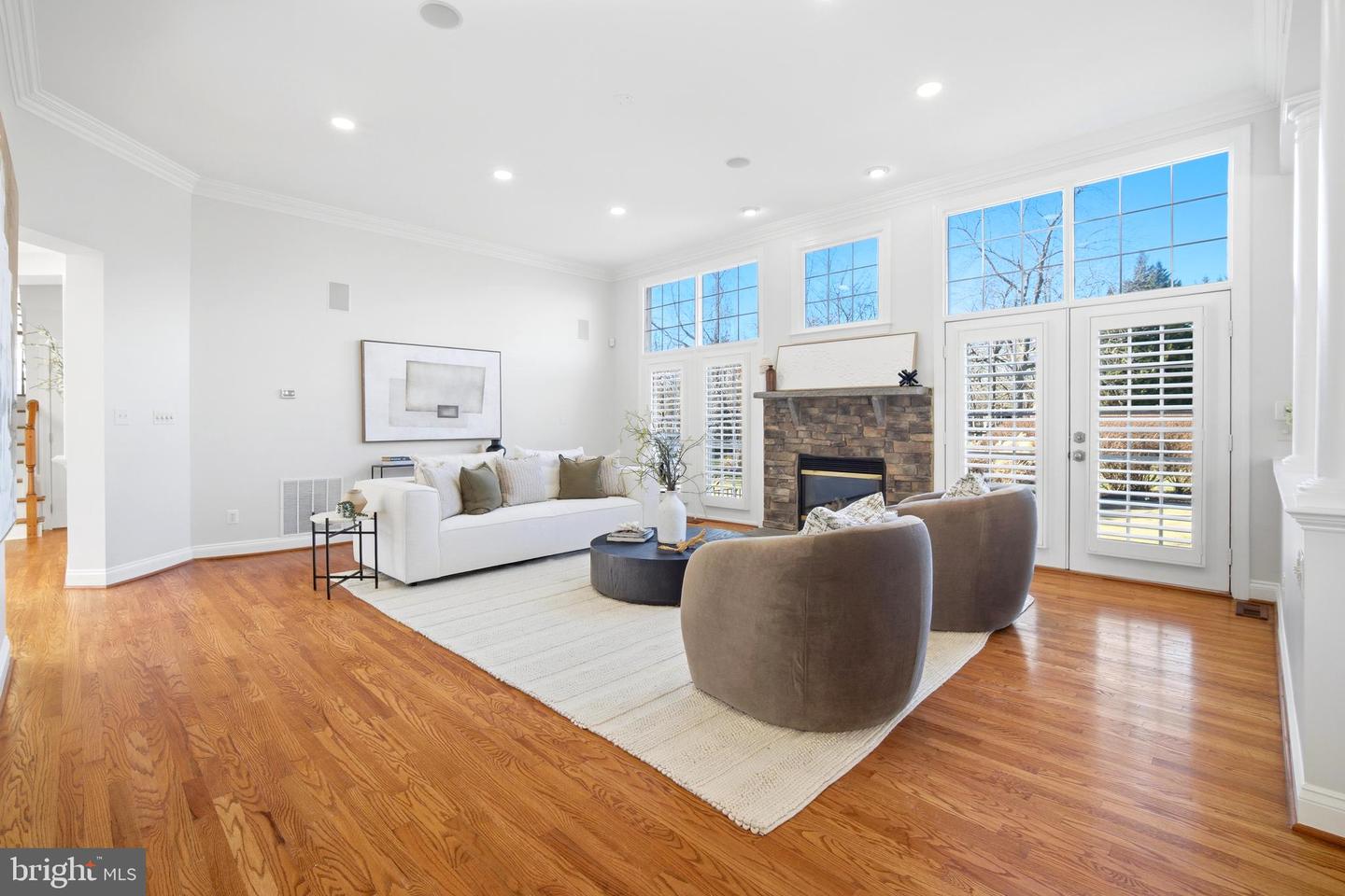 11866 TIMBER KNOLL CT, HERNDON, Virginia 20170, 6 Bedrooms Bedrooms, ,5 BathroomsBathrooms,Residential,For sale,11866 TIMBER KNOLL CT,VAFX2284804 MLS # VAFX2284804