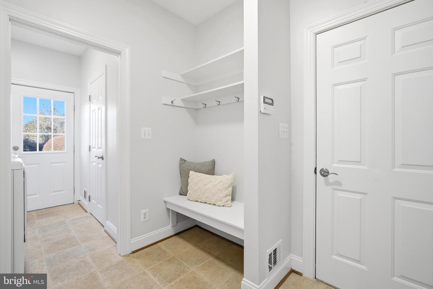 11866 TIMBER KNOLL CT, HERNDON, Virginia 20170, 6 Bedrooms Bedrooms, ,5 BathroomsBathrooms,Residential,For sale,11866 TIMBER KNOLL CT,VAFX2284804 MLS # VAFX2284804