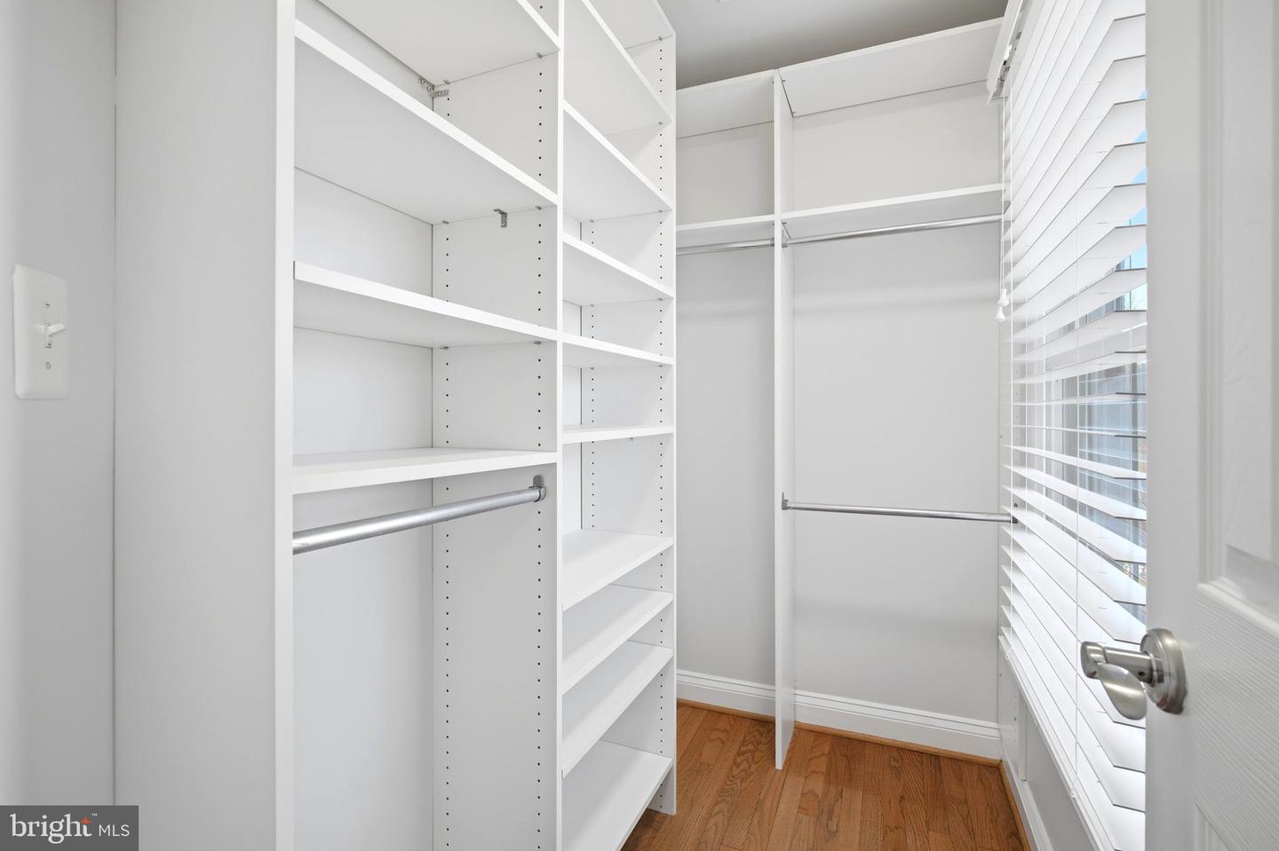 11866 TIMBER KNOLL CT, HERNDON, Virginia 20170, 6 Bedrooms Bedrooms, ,5 BathroomsBathrooms,Residential,For sale,11866 TIMBER KNOLL CT,VAFX2284804 MLS # VAFX2284804