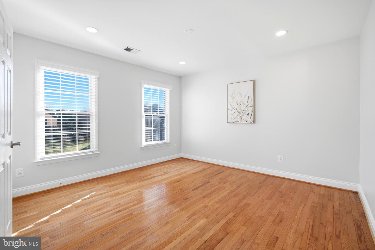 11866 TIMBER KNOLL CT, HERNDON, Virginia 20170, 6 Bedrooms Bedrooms, ,5 BathroomsBathrooms,Residential,For sale,11866 TIMBER KNOLL CT,VAFX2284804 MLS # VAFX2284804