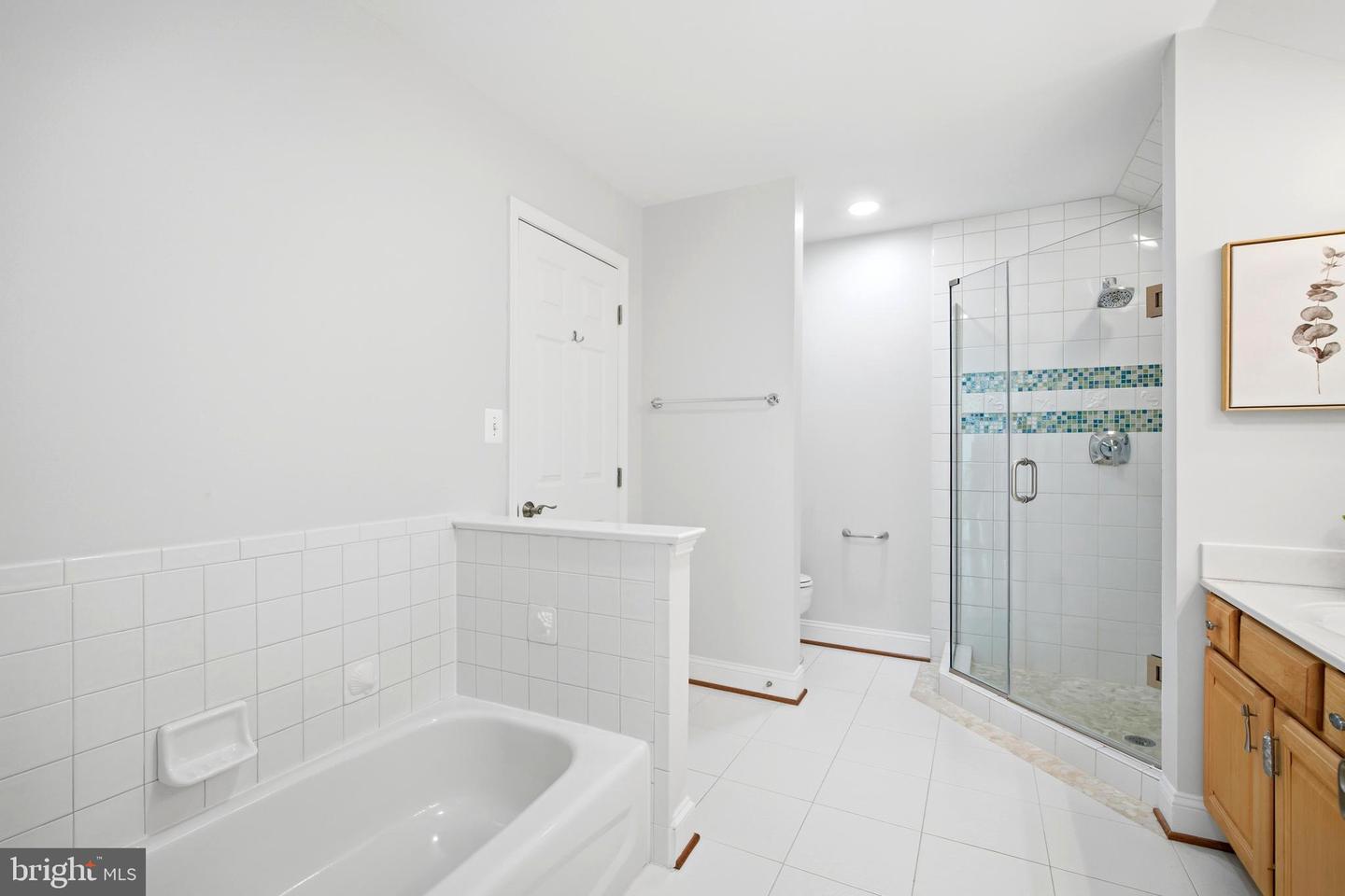 11866 TIMBER KNOLL CT, HERNDON, Virginia 20170, 6 Bedrooms Bedrooms, ,5 BathroomsBathrooms,Residential,For sale,11866 TIMBER KNOLL CT,VAFX2284804 MLS # VAFX2284804