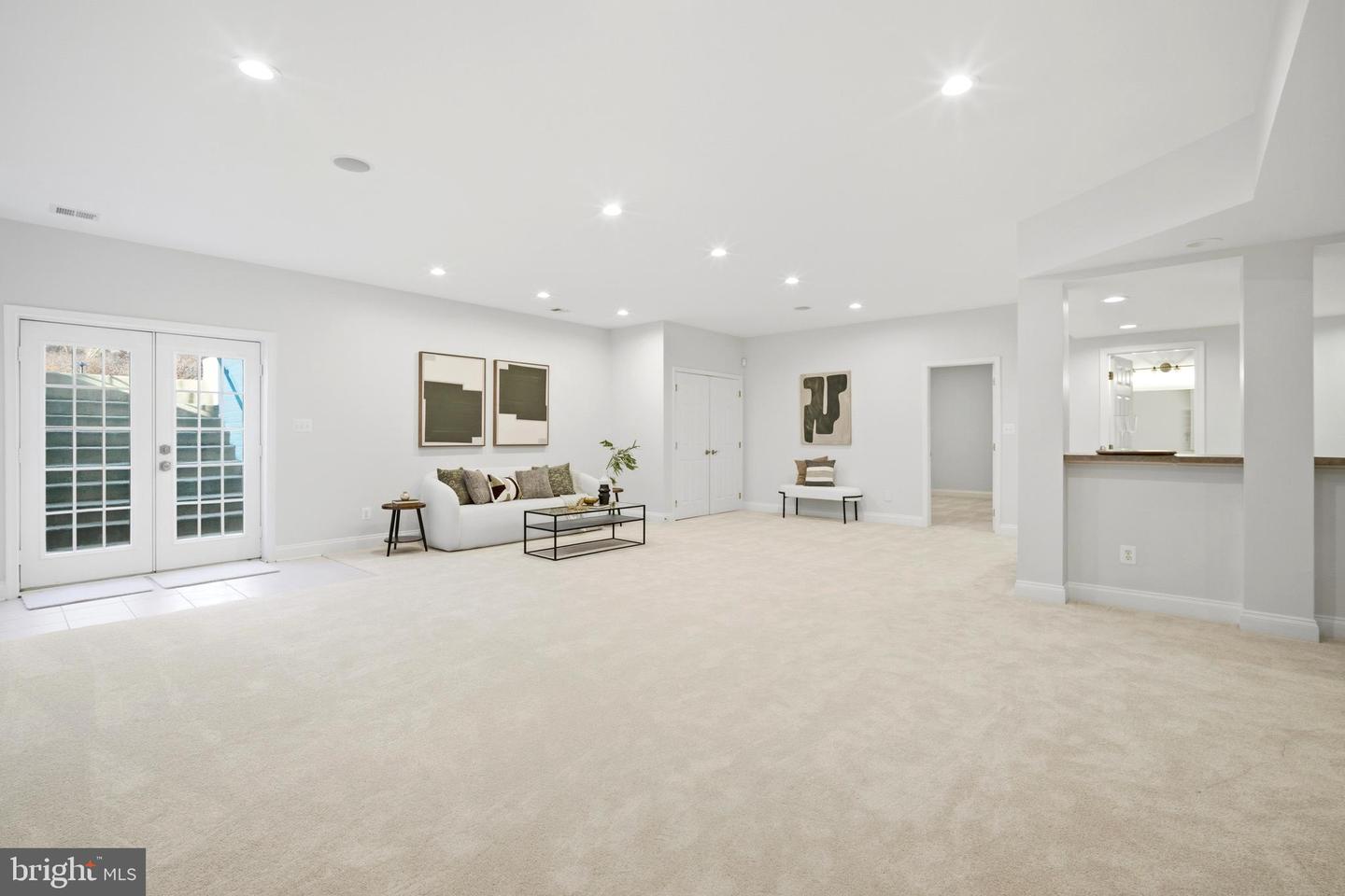 11866 TIMBER KNOLL CT, HERNDON, Virginia 20170, 6 Bedrooms Bedrooms, ,5 BathroomsBathrooms,Residential,For sale,11866 TIMBER KNOLL CT,VAFX2284804 MLS # VAFX2284804