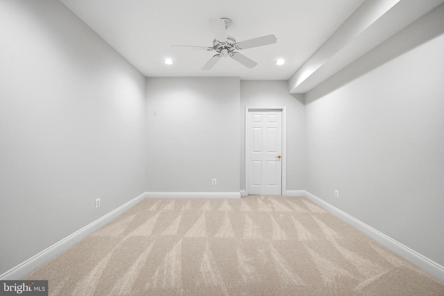 11866 TIMBER KNOLL CT, HERNDON, Virginia 20170, 6 Bedrooms Bedrooms, ,5 BathroomsBathrooms,Residential,For sale,11866 TIMBER KNOLL CT,VAFX2284804 MLS # VAFX2284804