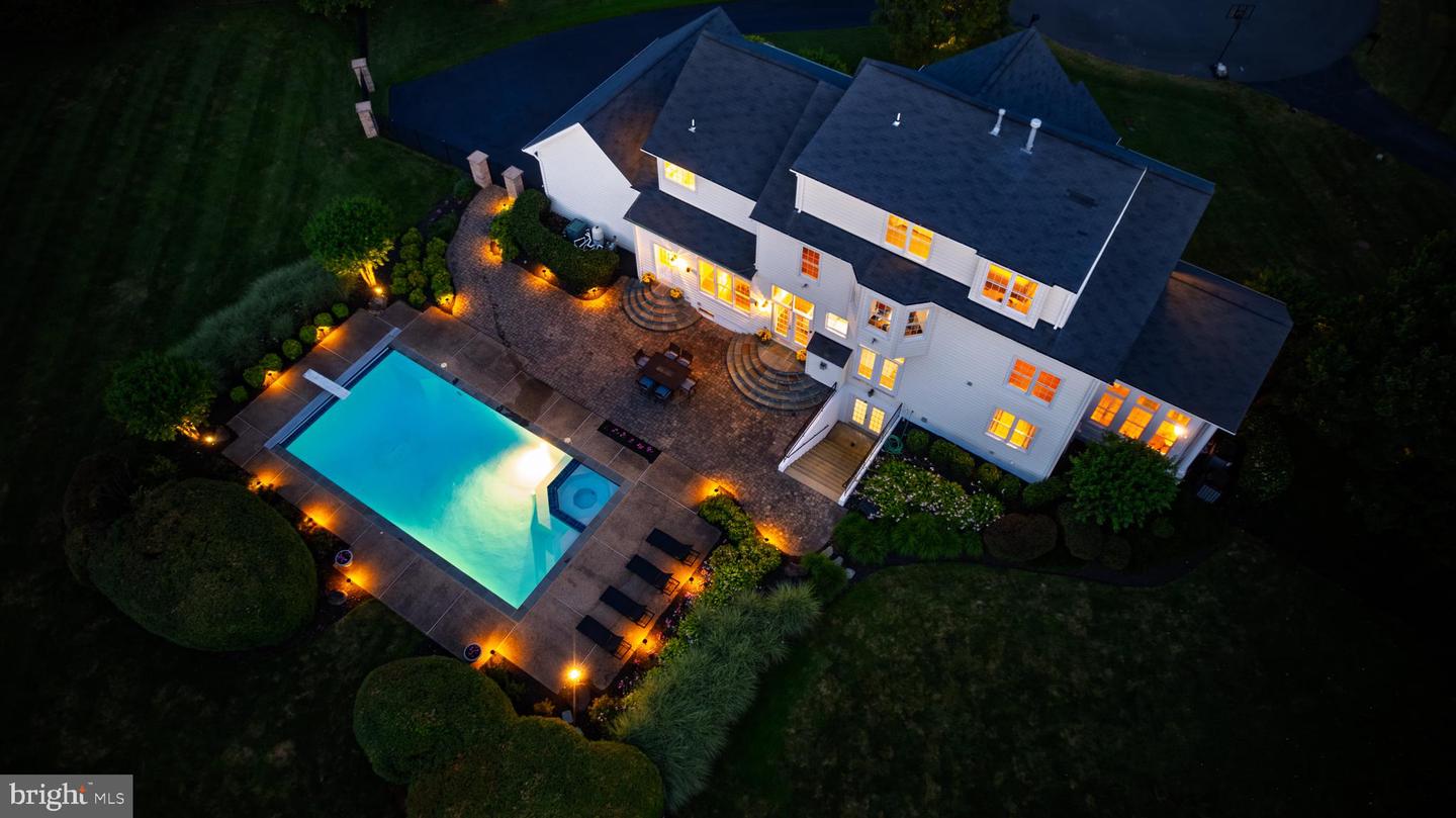 11866 TIMBER KNOLL CT, HERNDON, Virginia 20170, 6 Bedrooms Bedrooms, ,5 BathroomsBathrooms,Residential,For sale,11866 TIMBER KNOLL CT,VAFX2284804 MLS # VAFX2284804