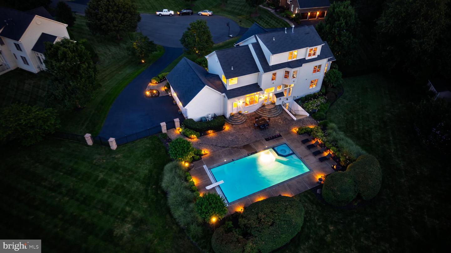 11866 TIMBER KNOLL CT, HERNDON, Virginia 20170, 6 Bedrooms Bedrooms, ,5 BathroomsBathrooms,Residential,For sale,11866 TIMBER KNOLL CT,VAFX2284804 MLS # VAFX2284804