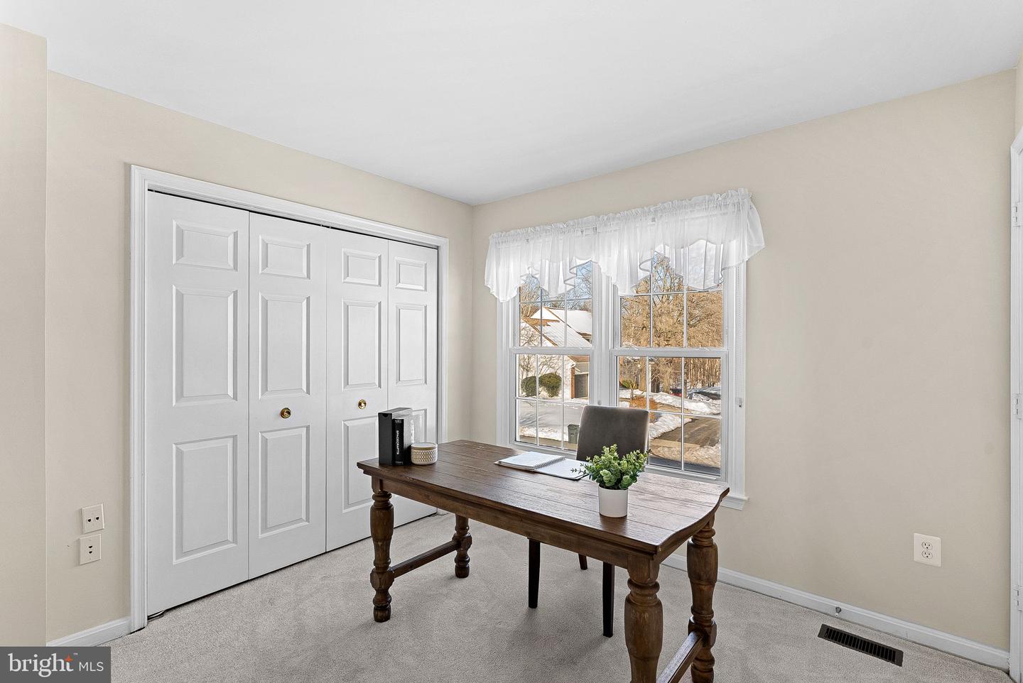 5 GRISWOLD CT, STERLING, Virginia 20165, 5 Bedrooms Bedrooms, ,3 BathroomsBathrooms,Residential,For sale,5 GRISWOLD CT,VALO2113624 MLS # VALO2113624