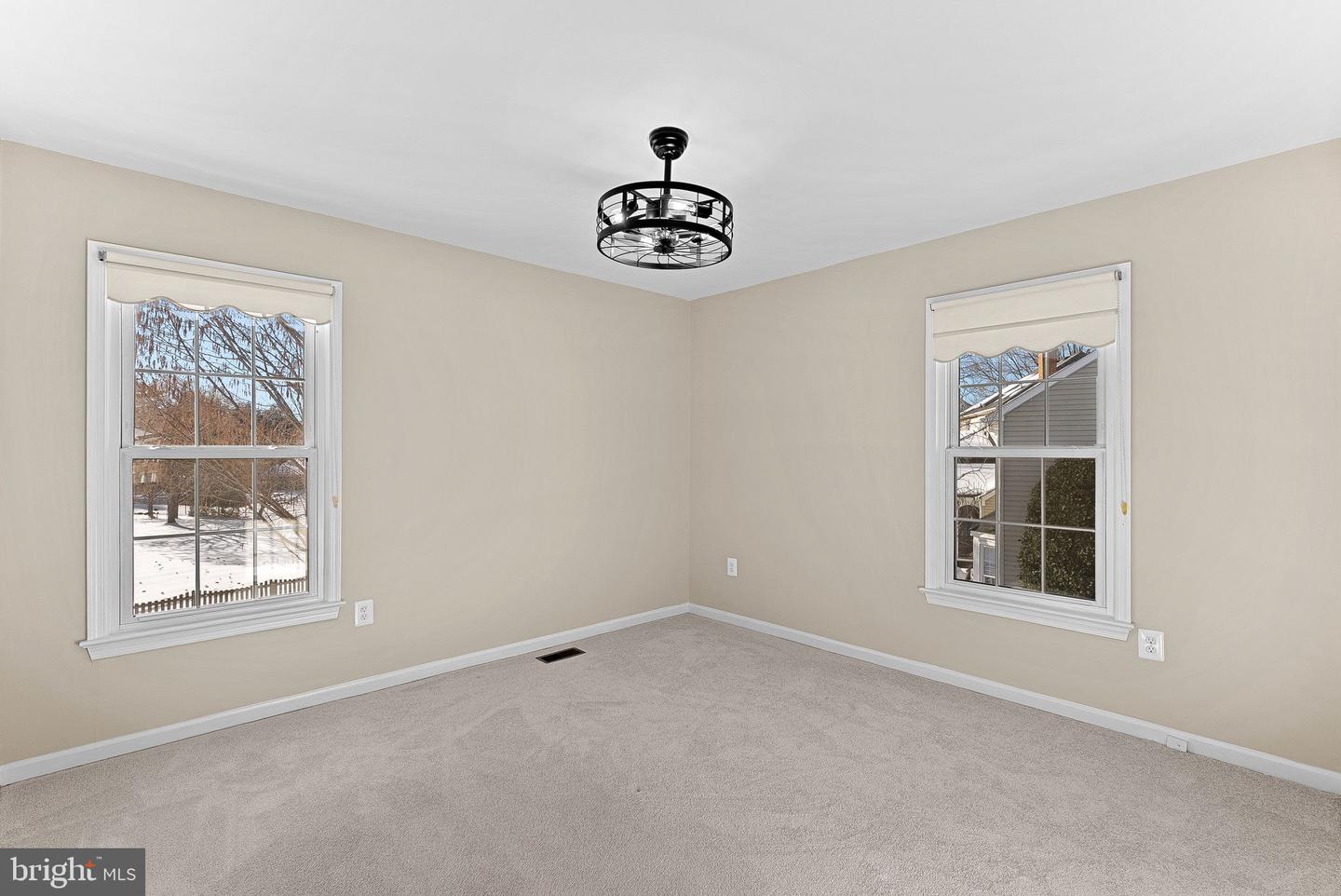 5 GRISWOLD CT, STERLING, Virginia 20165, 5 Bedrooms Bedrooms, ,3 BathroomsBathrooms,Residential,For sale,5 GRISWOLD CT,VALO2113624 MLS # VALO2113624