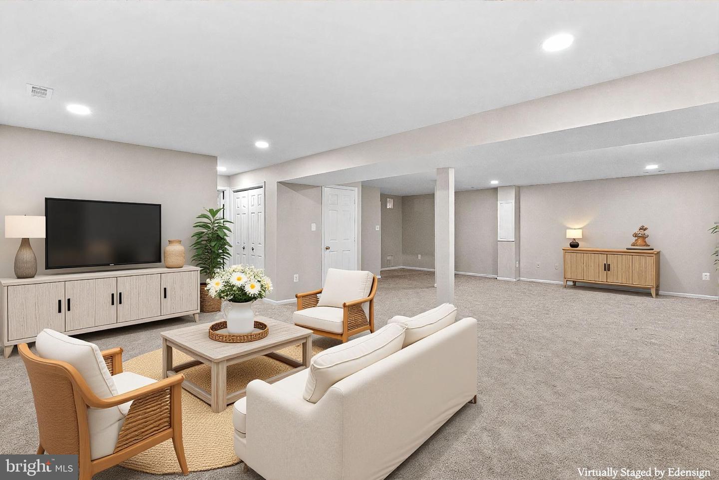 5 GRISWOLD CT, STERLING, Virginia 20165, 5 Bedrooms Bedrooms, ,3 BathroomsBathrooms,Residential,For sale,5 GRISWOLD CT,VALO2113624 MLS # VALO2113624