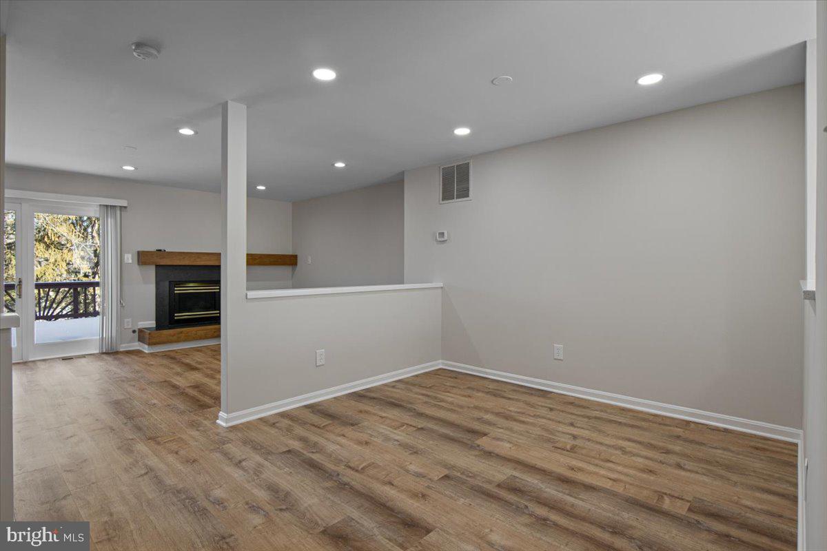 13522 MALLARD WATCH WAY, CLIFTON, Virginia 20124, 3 Bedrooms Bedrooms, ,3 BathroomsBathrooms,Residential,For sale,13522 MALLARD WATCH WAY,VAFX2284918 MLS # VAFX2284918