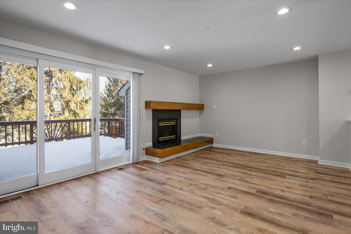 13522 MALLARD WATCH WAY, CLIFTON, Virginia 20124, 3 Bedrooms Bedrooms, ,3 BathroomsBathrooms,Residential,For sale,13522 MALLARD WATCH WAY,VAFX2284918 MLS # VAFX2284918