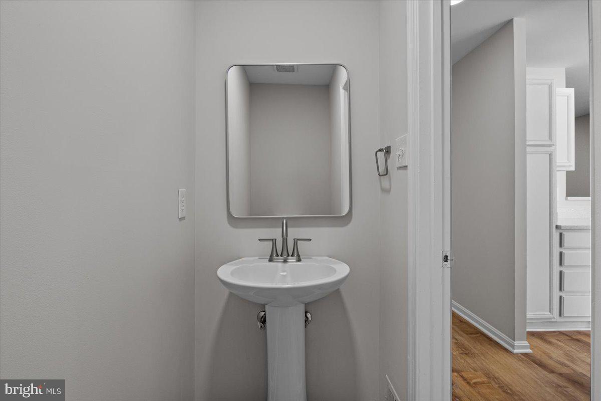 13522 MALLARD WATCH WAY, CLIFTON, Virginia 20124, 3 Bedrooms Bedrooms, ,3 BathroomsBathrooms,Residential,For sale,13522 MALLARD WATCH WAY,VAFX2284918 MLS # VAFX2284918