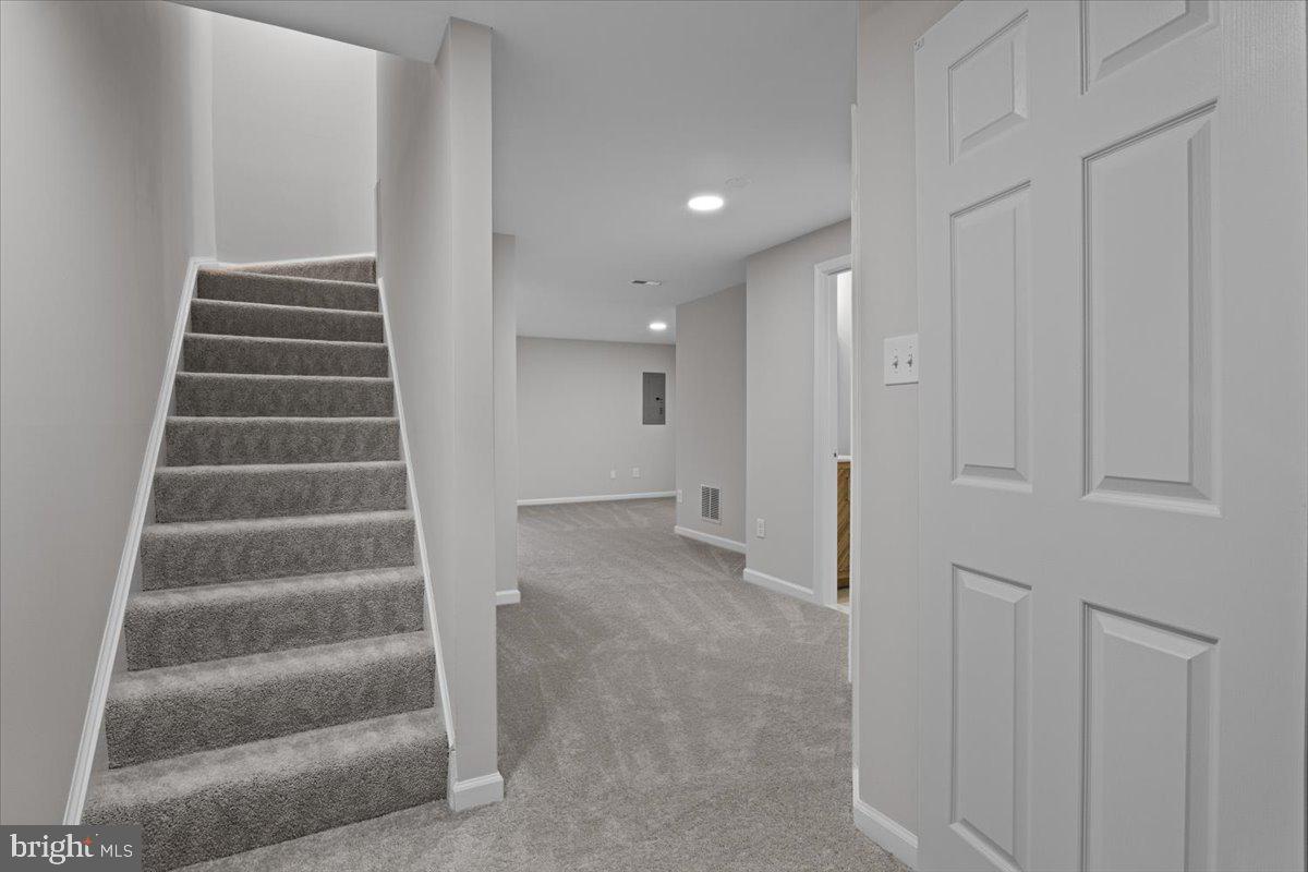 13522 MALLARD WATCH WAY, CLIFTON, Virginia 20124, 3 Bedrooms Bedrooms, ,3 BathroomsBathrooms,Residential,For sale,13522 MALLARD WATCH WAY,VAFX2284918 MLS # VAFX2284918