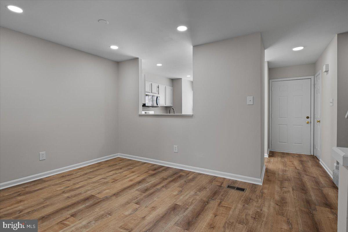 13522 MALLARD WATCH WAY, CLIFTON, Virginia 20124, 3 Bedrooms Bedrooms, ,3 BathroomsBathrooms,Residential,For sale,13522 MALLARD WATCH WAY,VAFX2284918 MLS # VAFX2284918