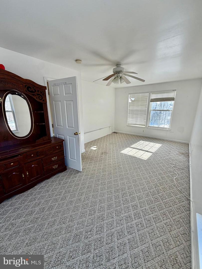 4 JOLIE CT, FREDERICKSBURG, Virginia 22406, 4 Bedrooms Bedrooms, ,3 BathroomsBathrooms,Residential,For sale,4 JOLIE CT,VAST2045104 MLS # VAST2045104